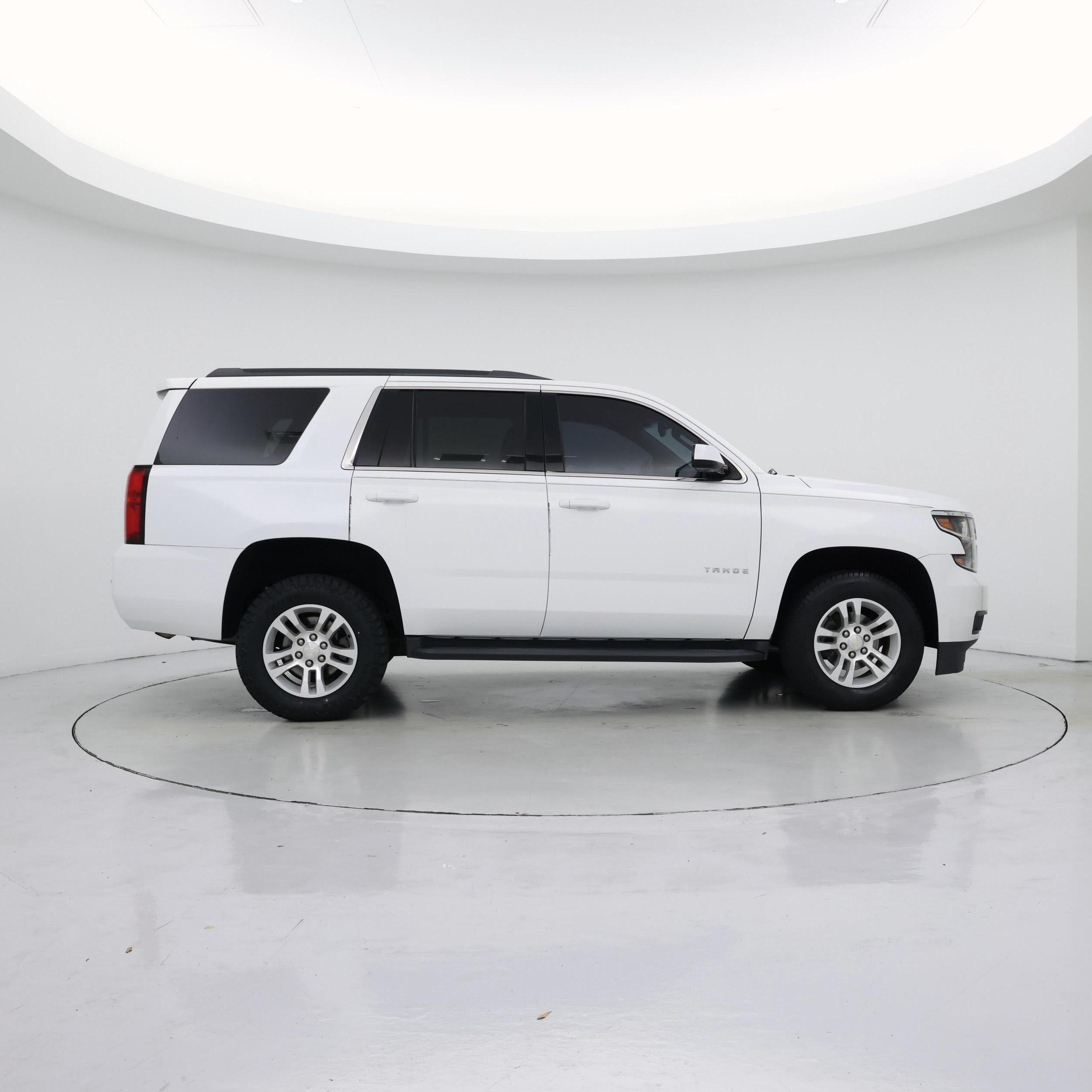 Thumbnail: 2017 Chevrolet Tahoe - 7