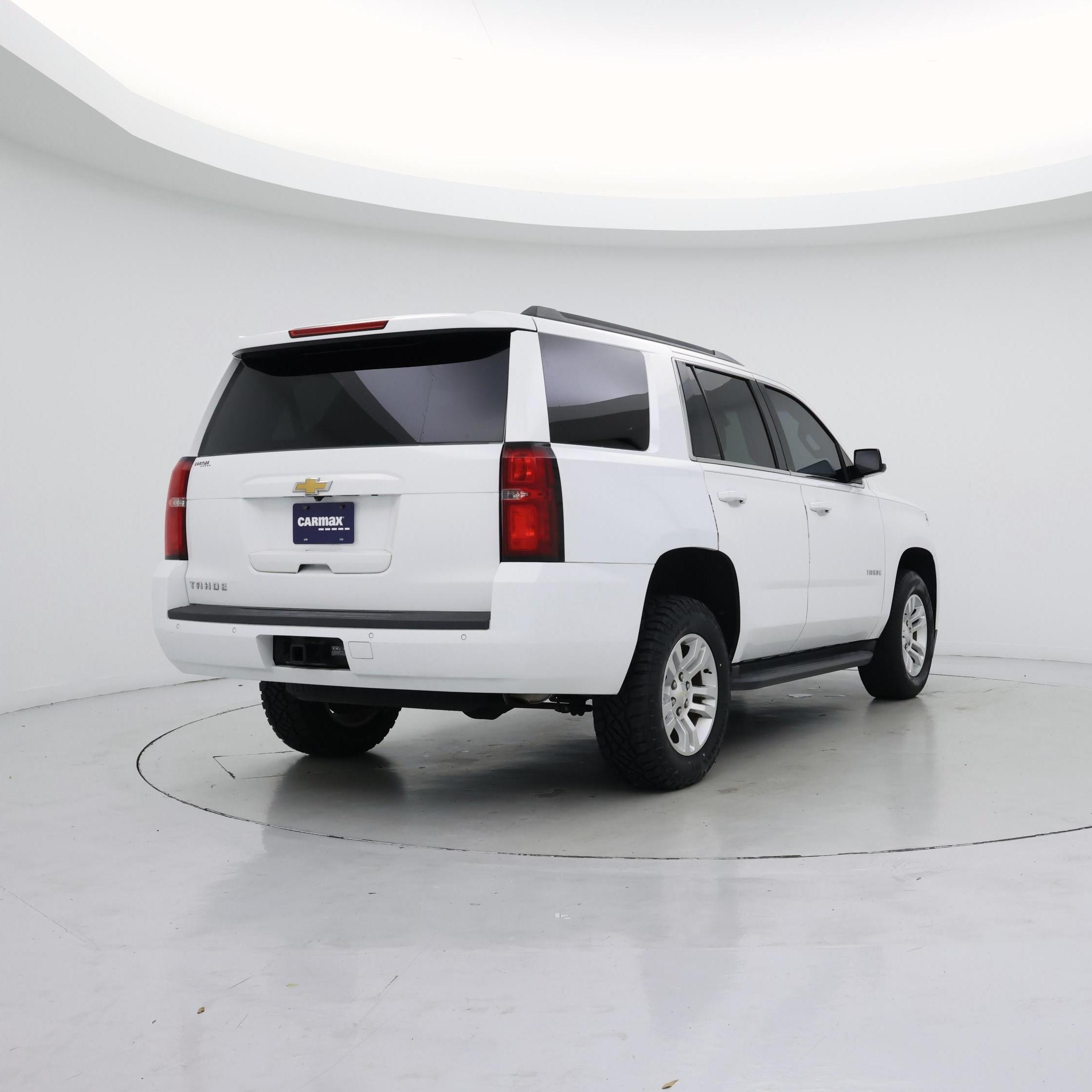 Thumbnail: 2017 Chevrolet Tahoe - 8