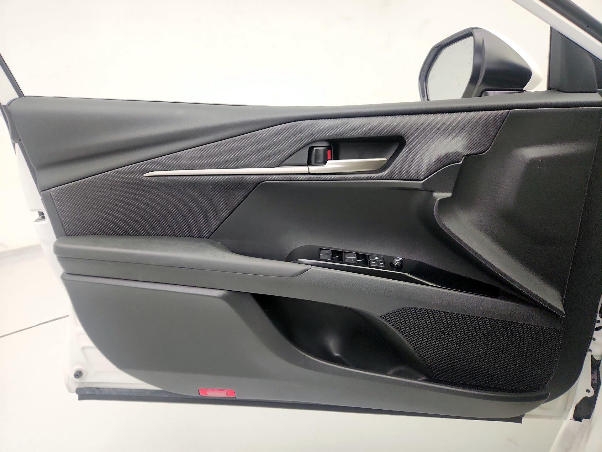 Thumbnail: 2025 Toyota Camry - 12
