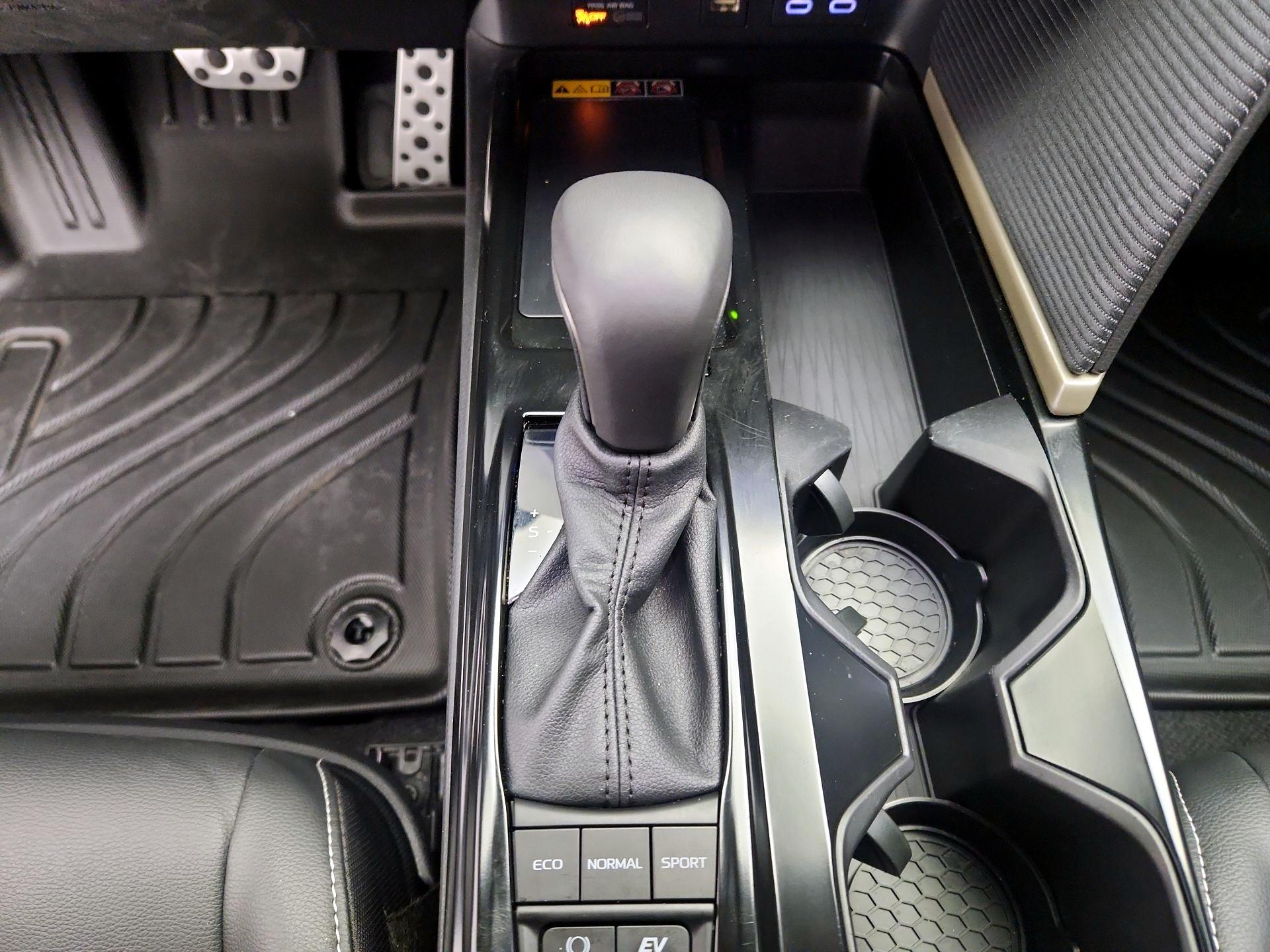 Thumbnail: 2025 Toyota Camry - 17