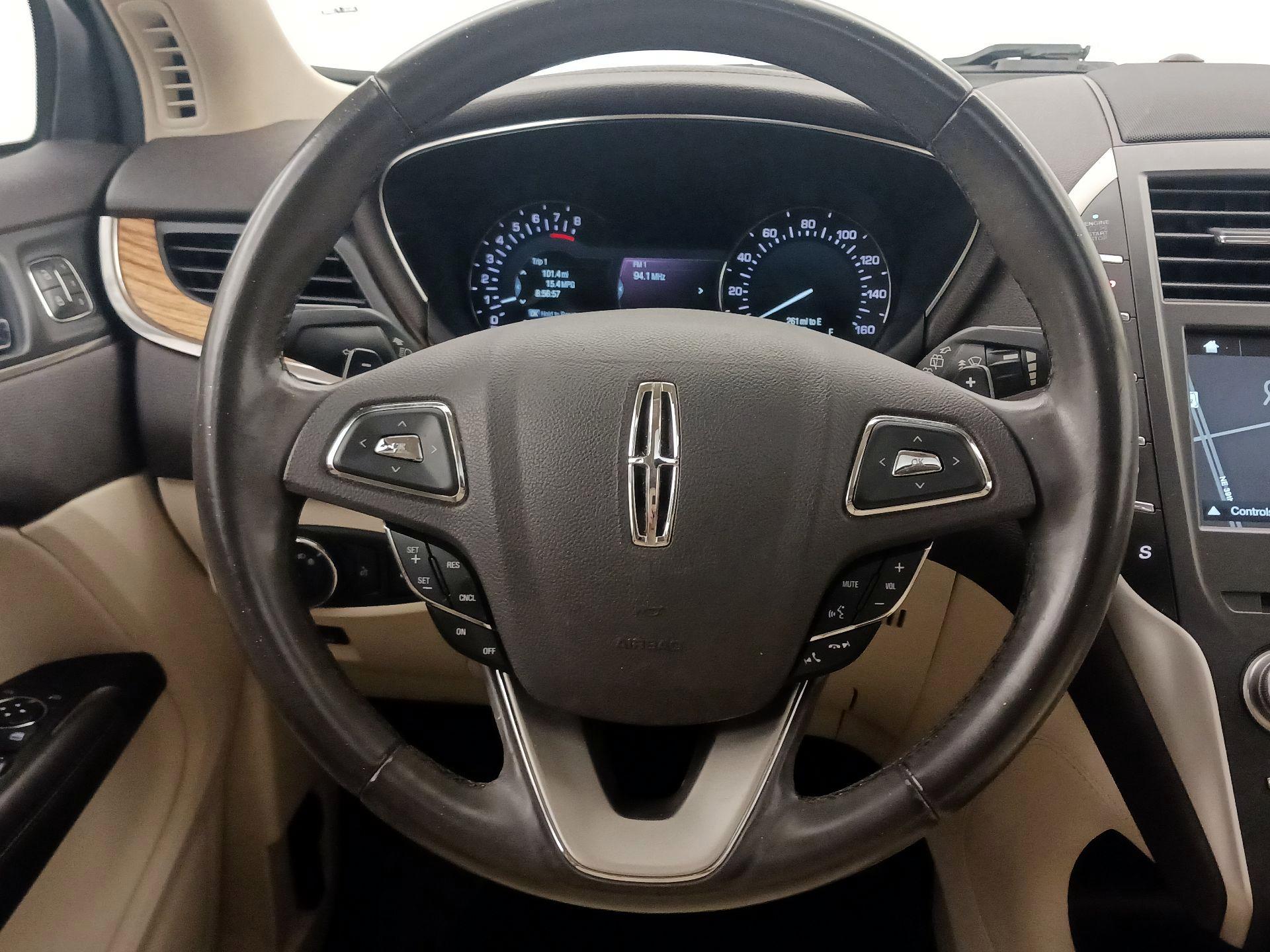 Thumbnail: 2016 Lincoln MKC - 10