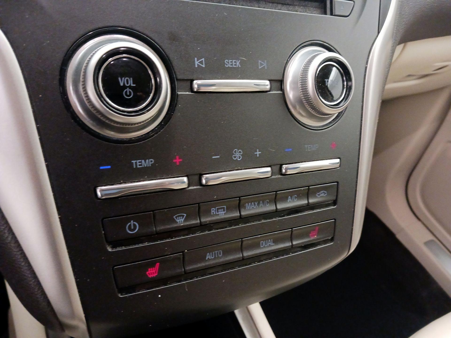 Thumbnail: 2016 Lincoln MKC - 17