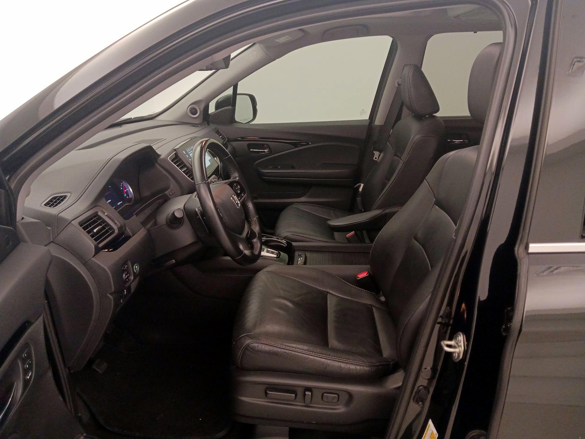 Thumbnail: 2020 Honda Pilot - 11