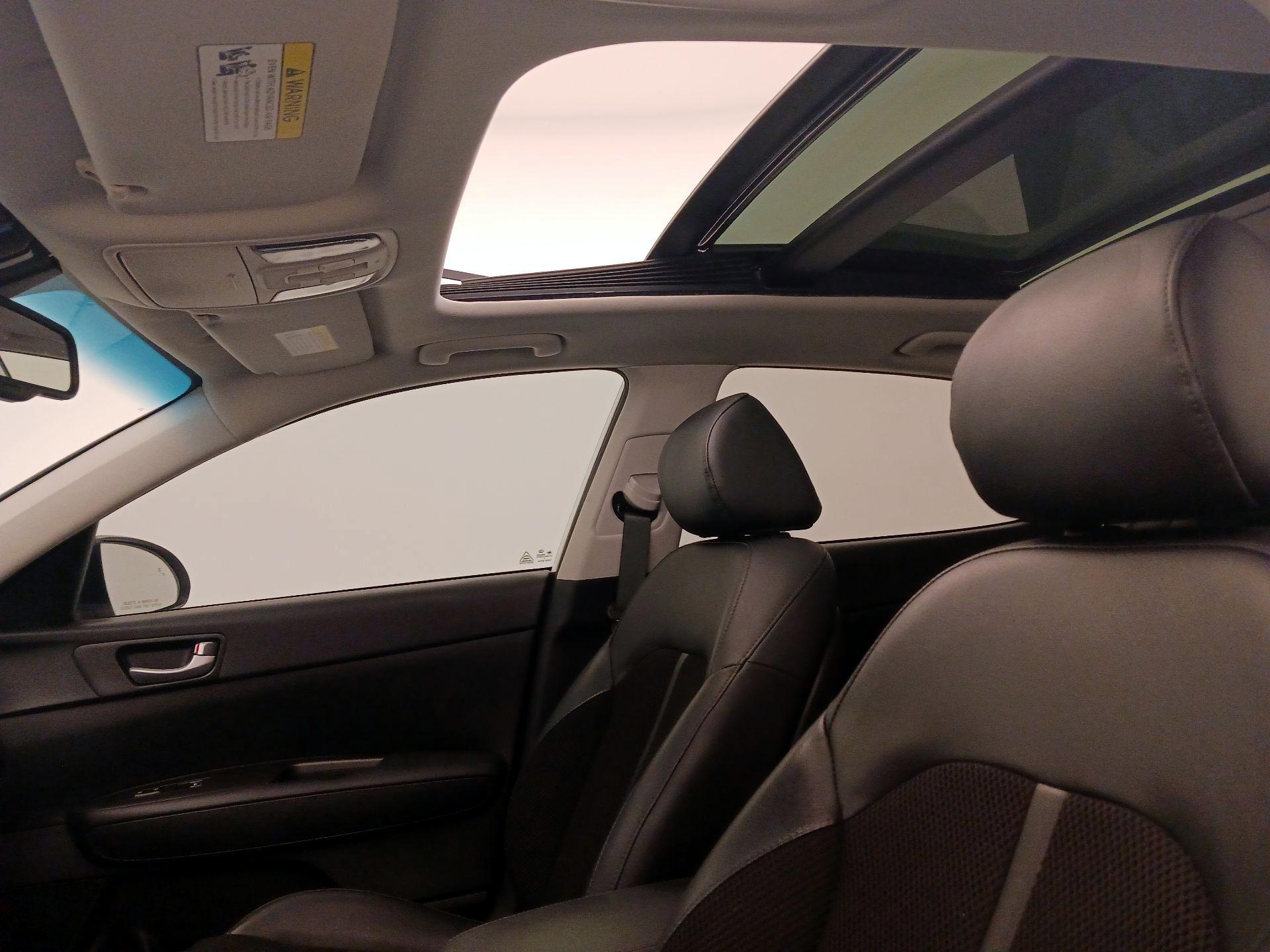 Thumbnail: 2019 Kia Optima - 19