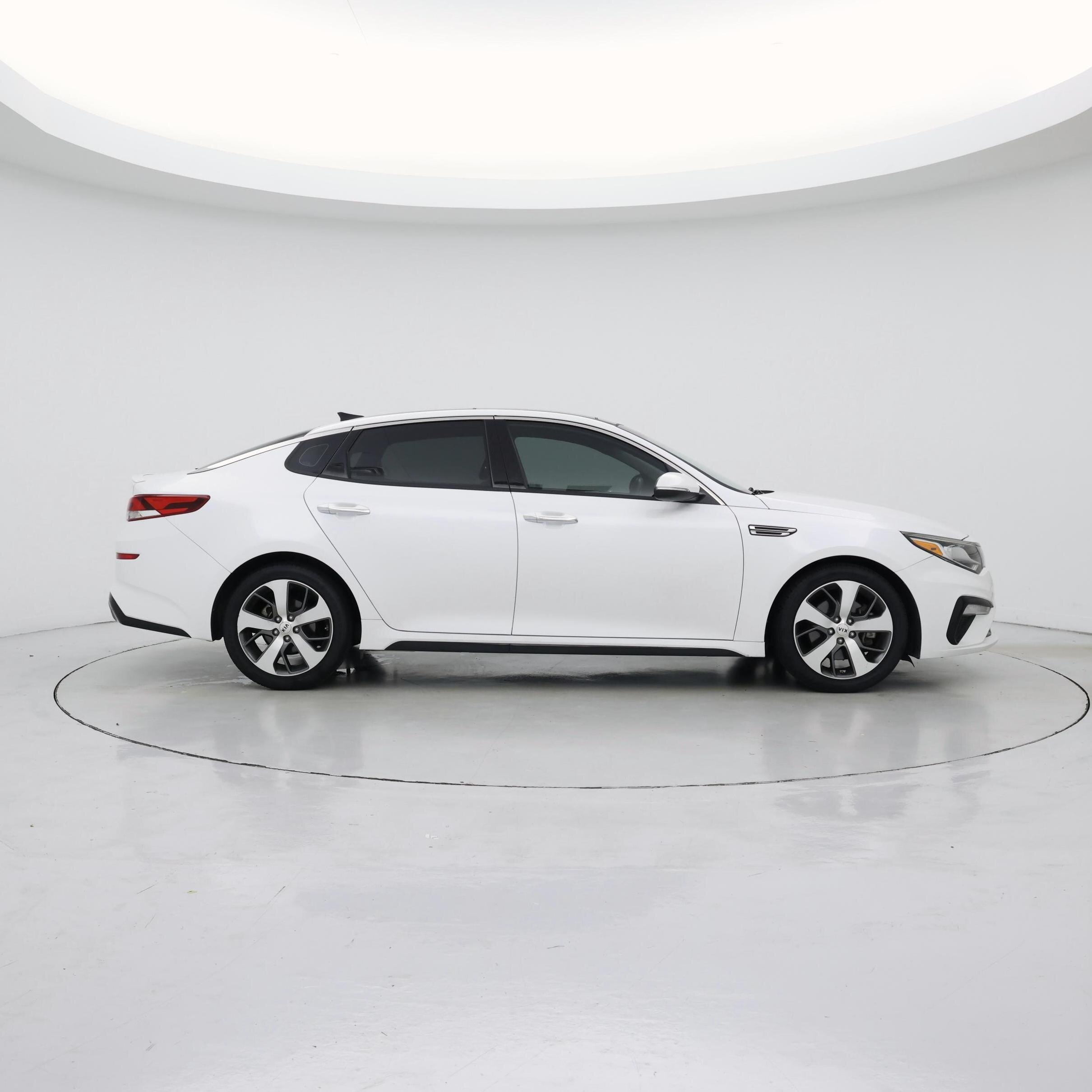 Thumbnail: 2019 Kia Optima - 7
