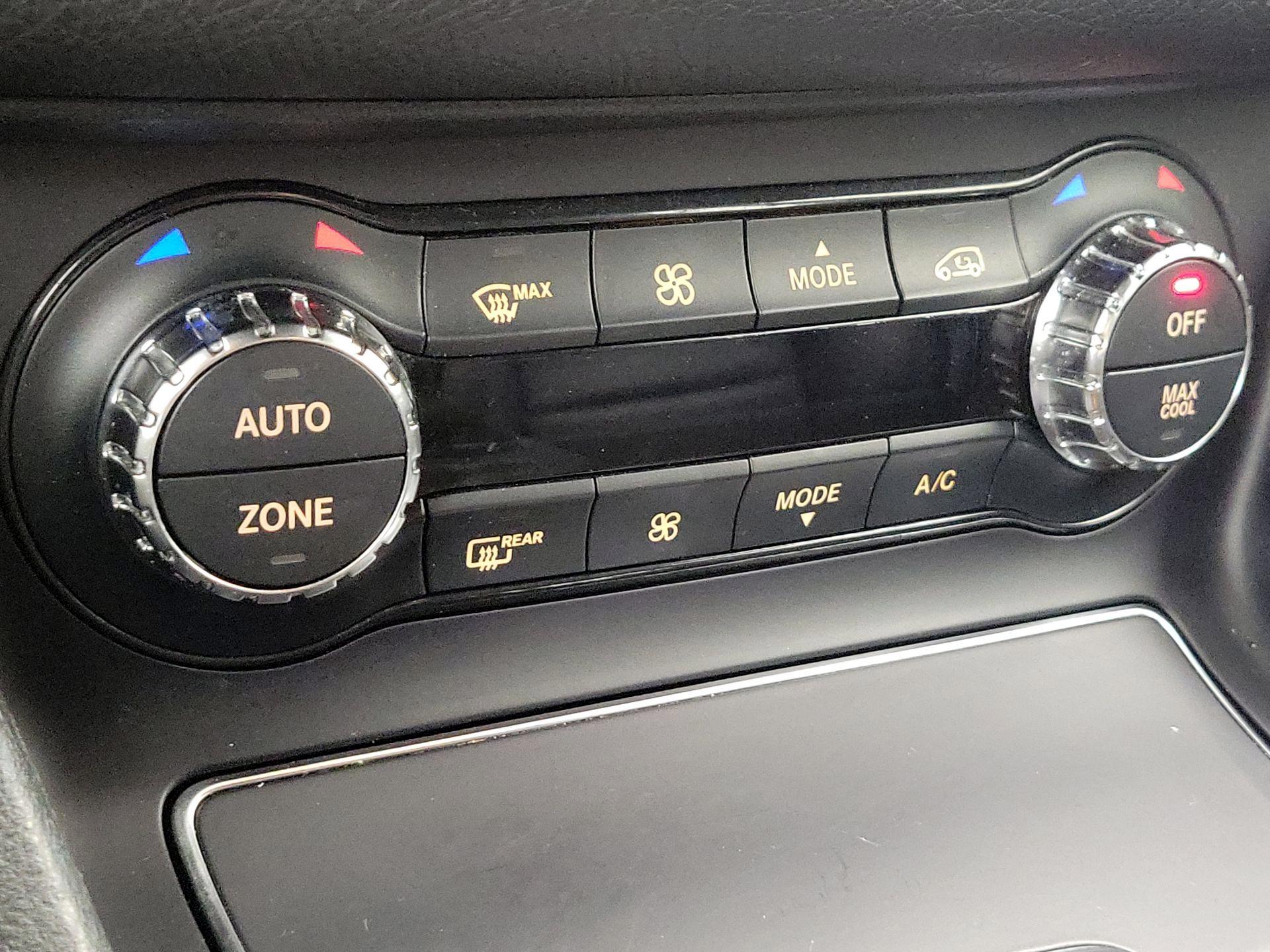 Thumbnail: 2019 Mercedes-Benz CLA - 16