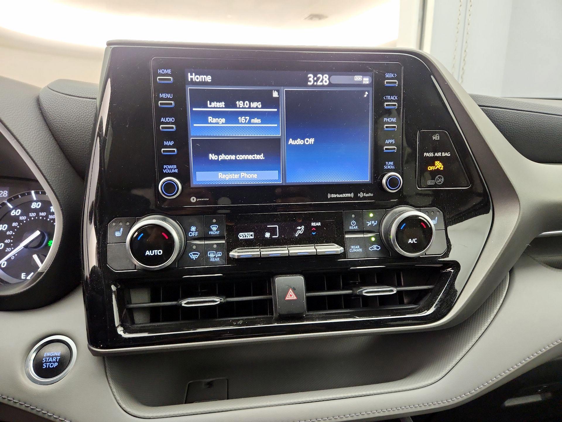 Thumbnail: 2021 Toyota Highlander - 15