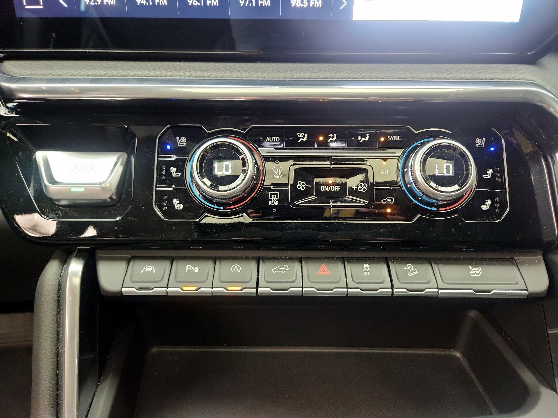 Thumbnail: 2023 GMC Sierra 1500 - 17