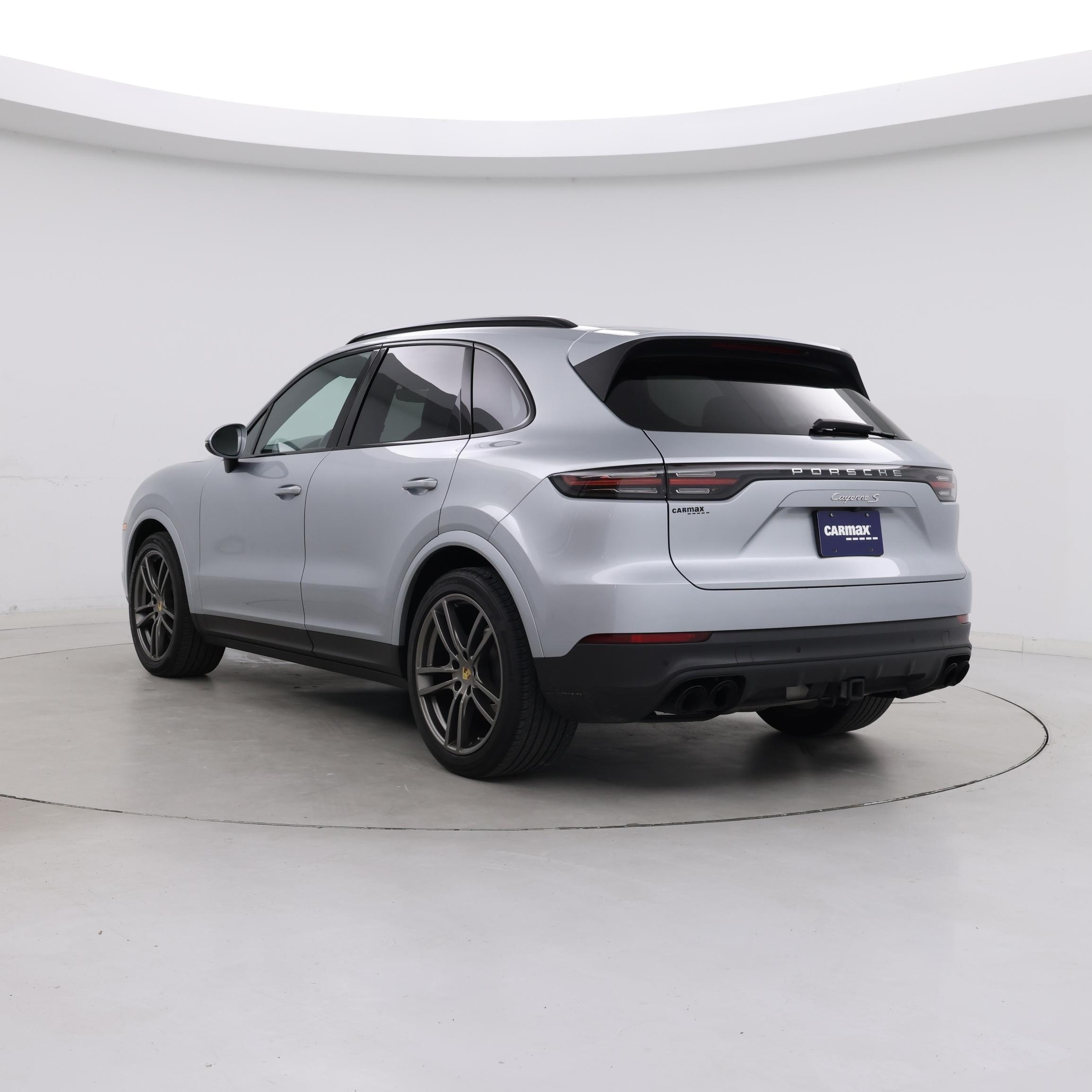 Thumbnail: 2020 Porsche Cayenne - 2