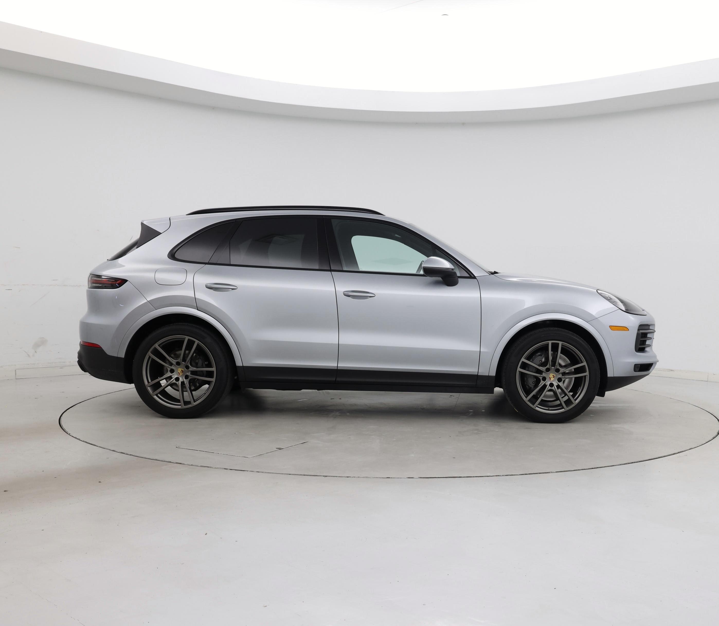 Thumbnail: 2020 Porsche Cayenne - 7