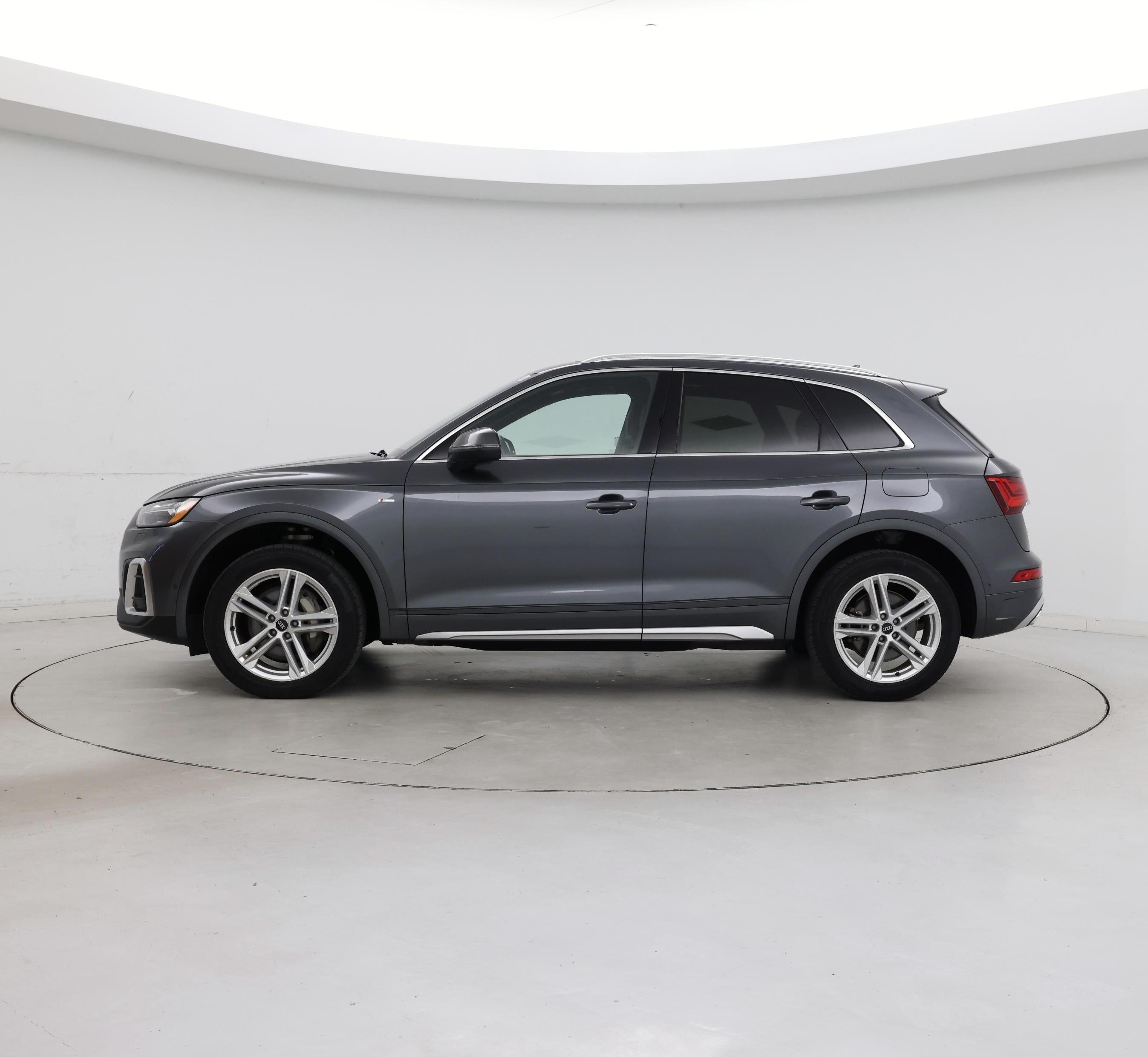Thumbnail: 2021 Audi Q5 - 3
