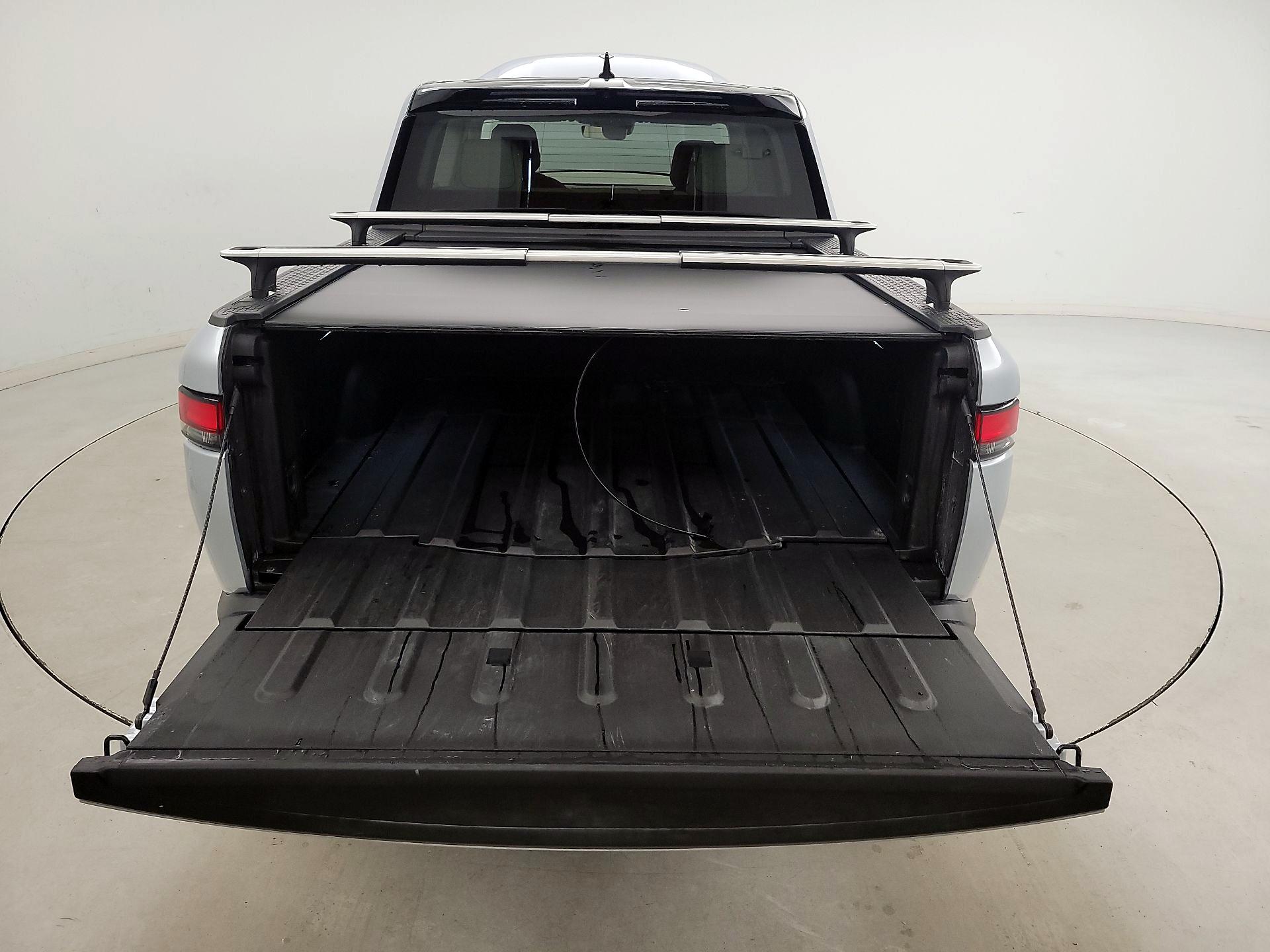 Thumbnail: 2023 Rivian R1T - 19