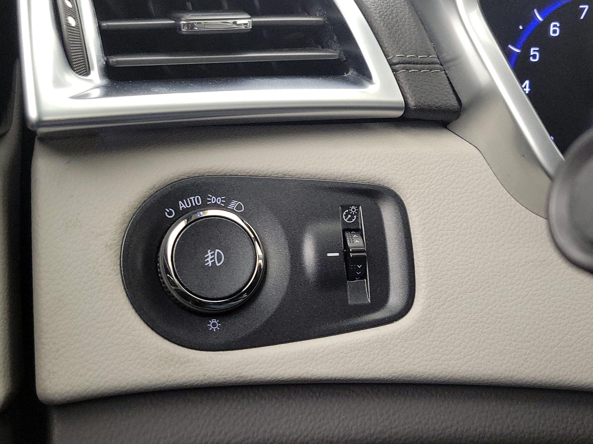 Thumbnail: 2015 Cadillac SRX - 13