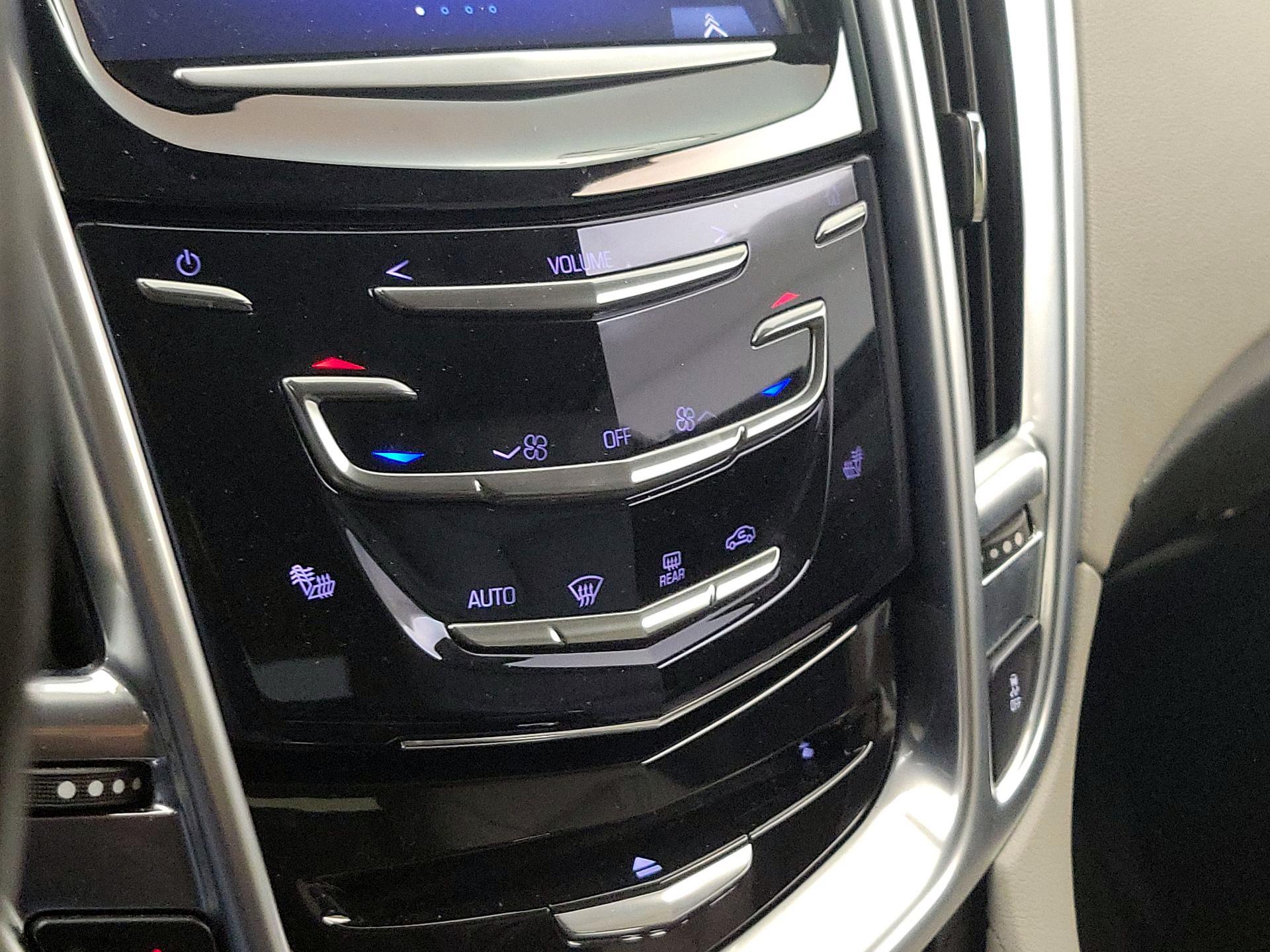 Thumbnail: 2015 Cadillac SRX - 17