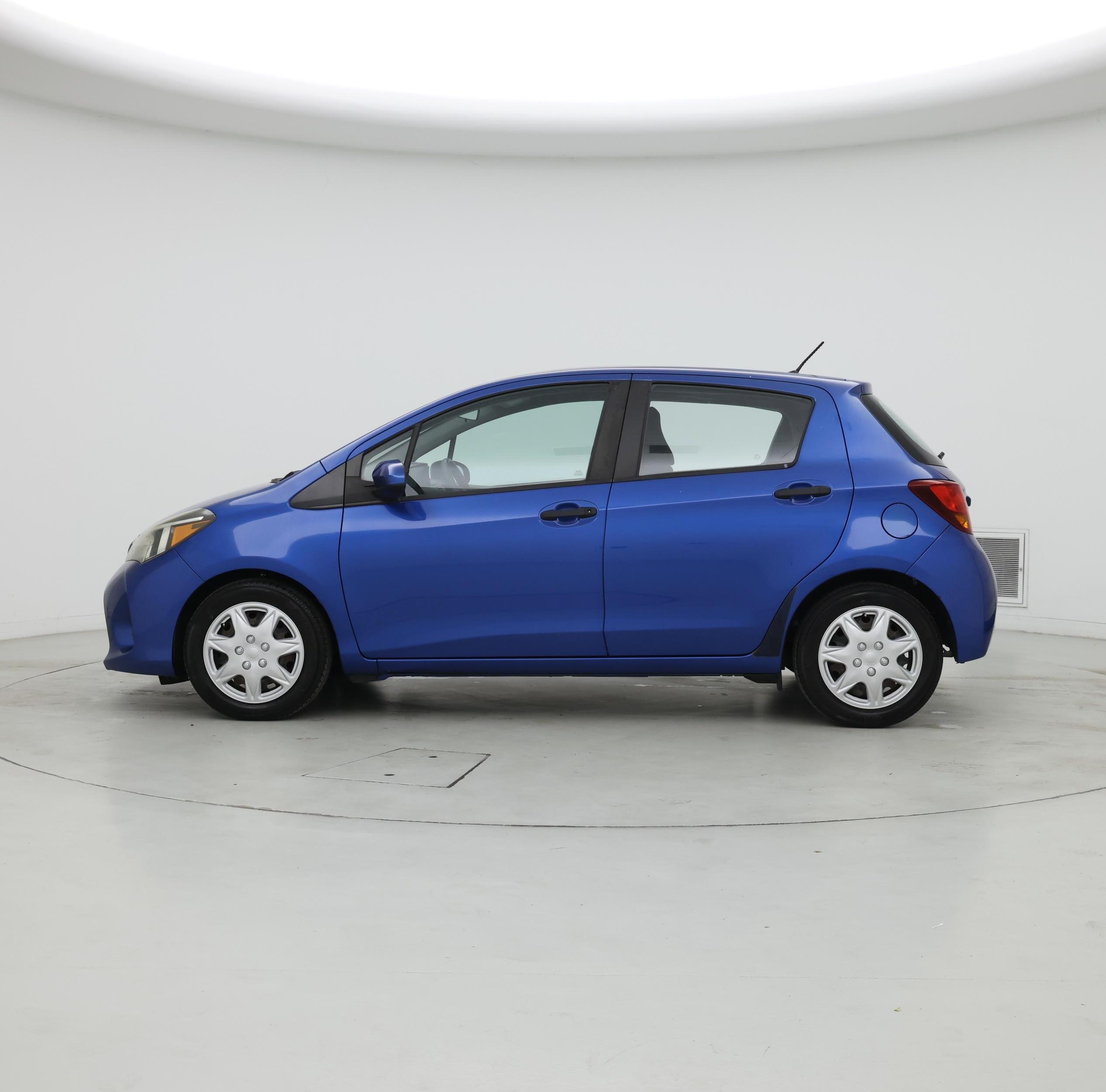 Thumbnail: 2015 Toyota Yaris - 3