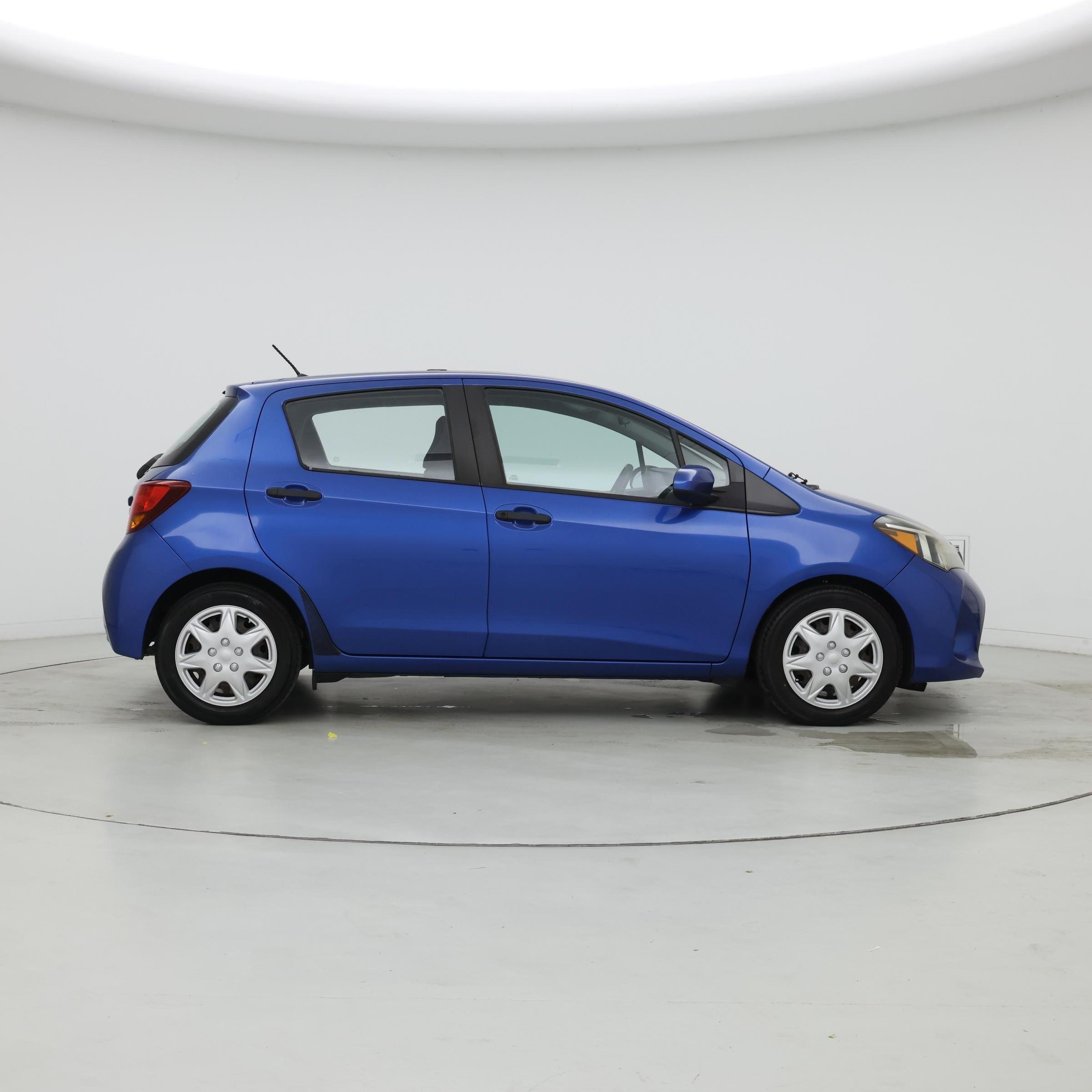 Thumbnail: 2015 Toyota Yaris - 7