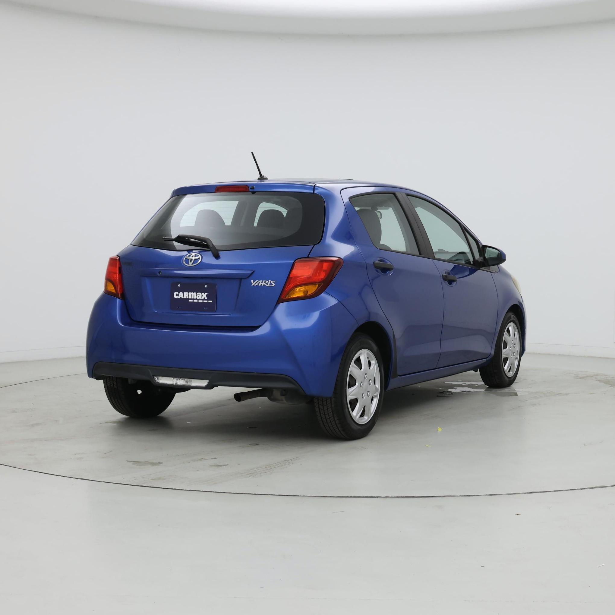 Thumbnail: 2015 Toyota Yaris - 8