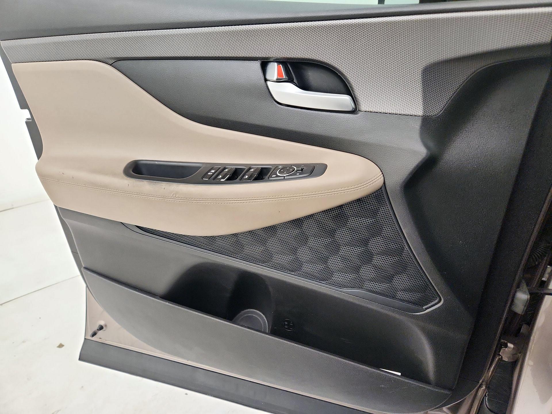 Thumbnail: 2019 Hyundai Santa Fe - 12