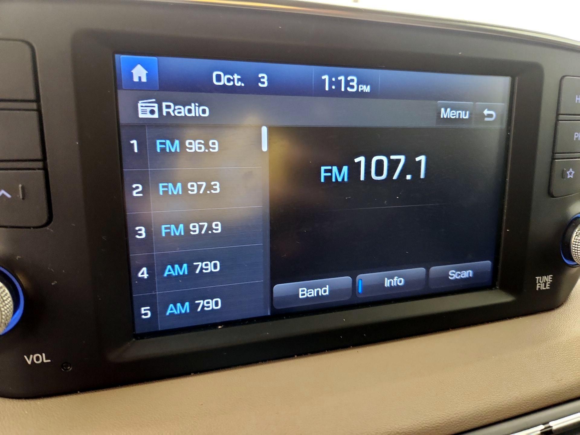 Thumbnail: 2019 Hyundai Santa Fe - 15