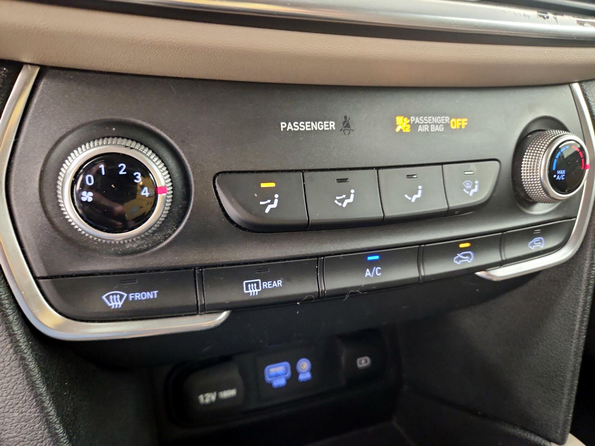 Thumbnail: 2019 Hyundai Santa Fe - 16