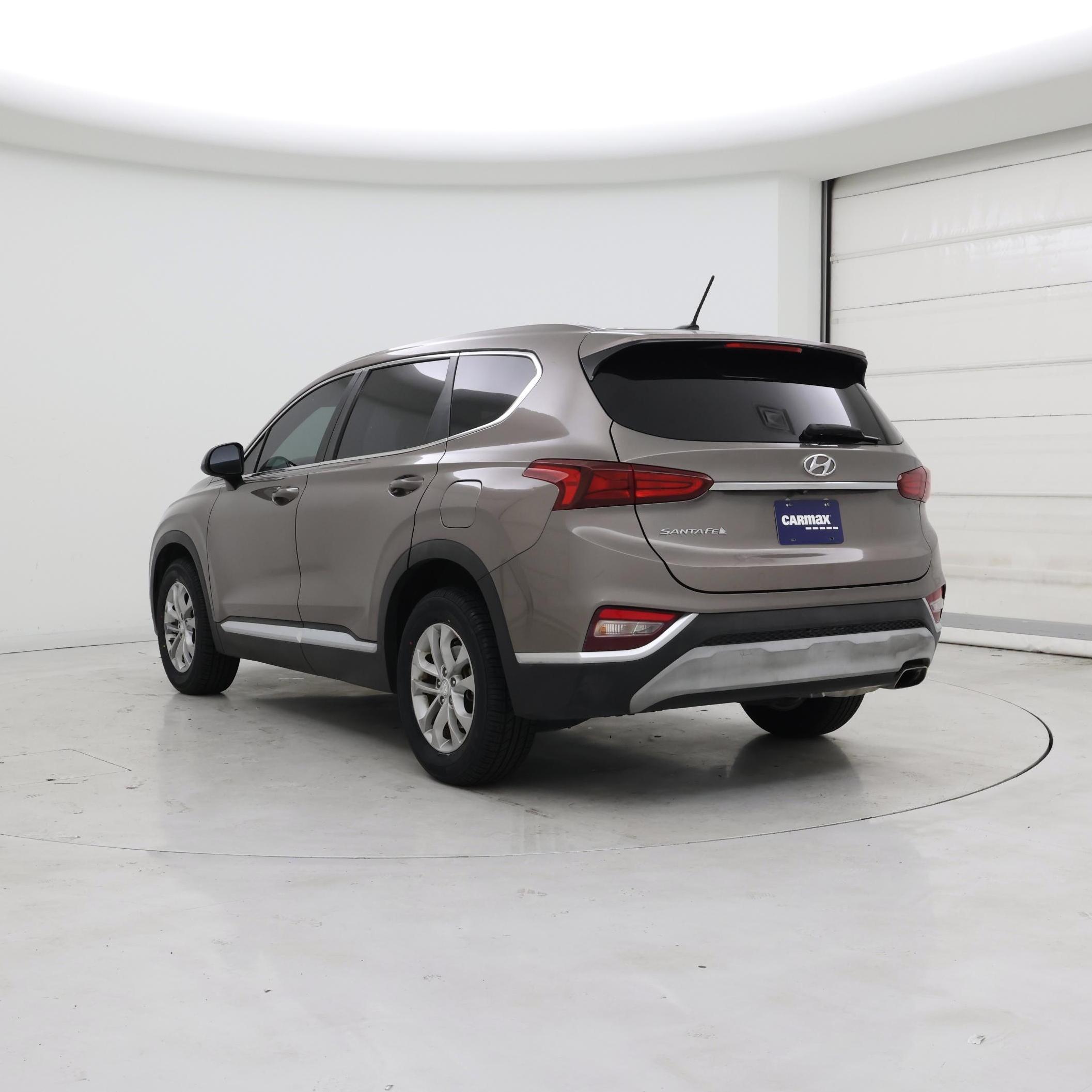 Thumbnail: 2019 Hyundai Santa Fe - 2