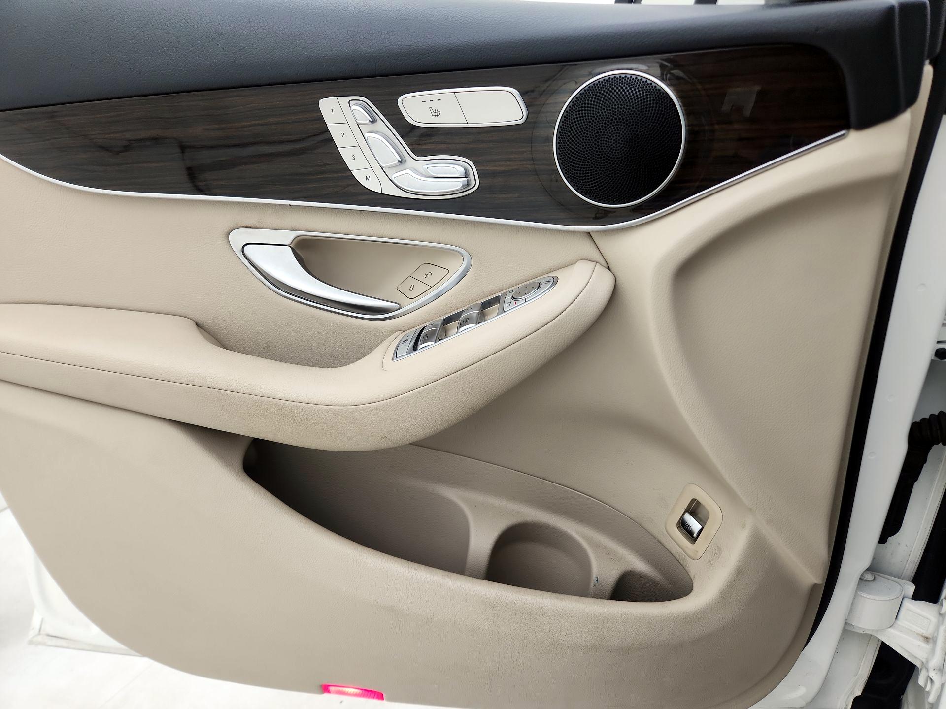 Thumbnail: 2017 Mercedes-Benz GLC - 12