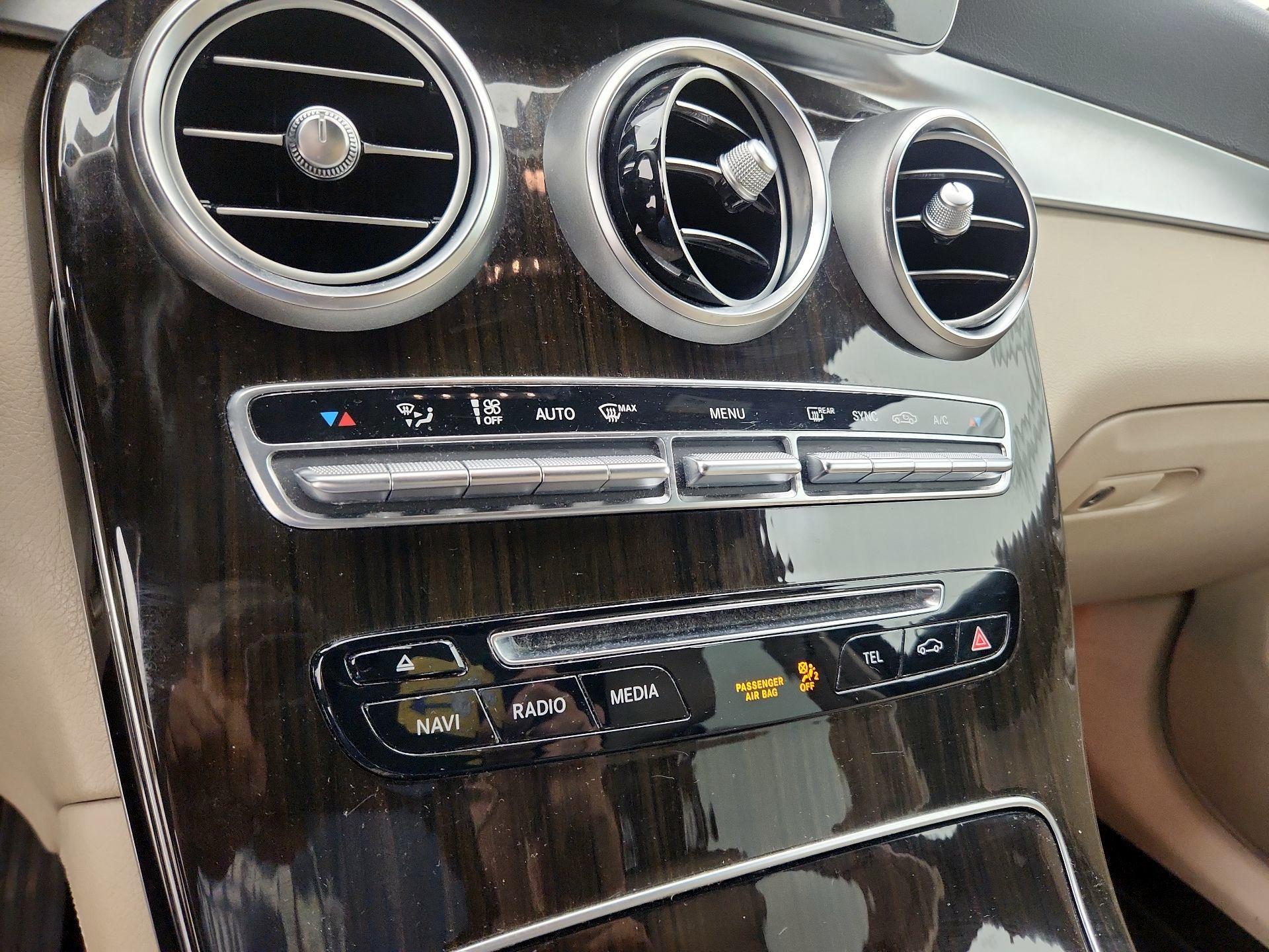 Thumbnail: 2017 Mercedes-Benz GLC - 16