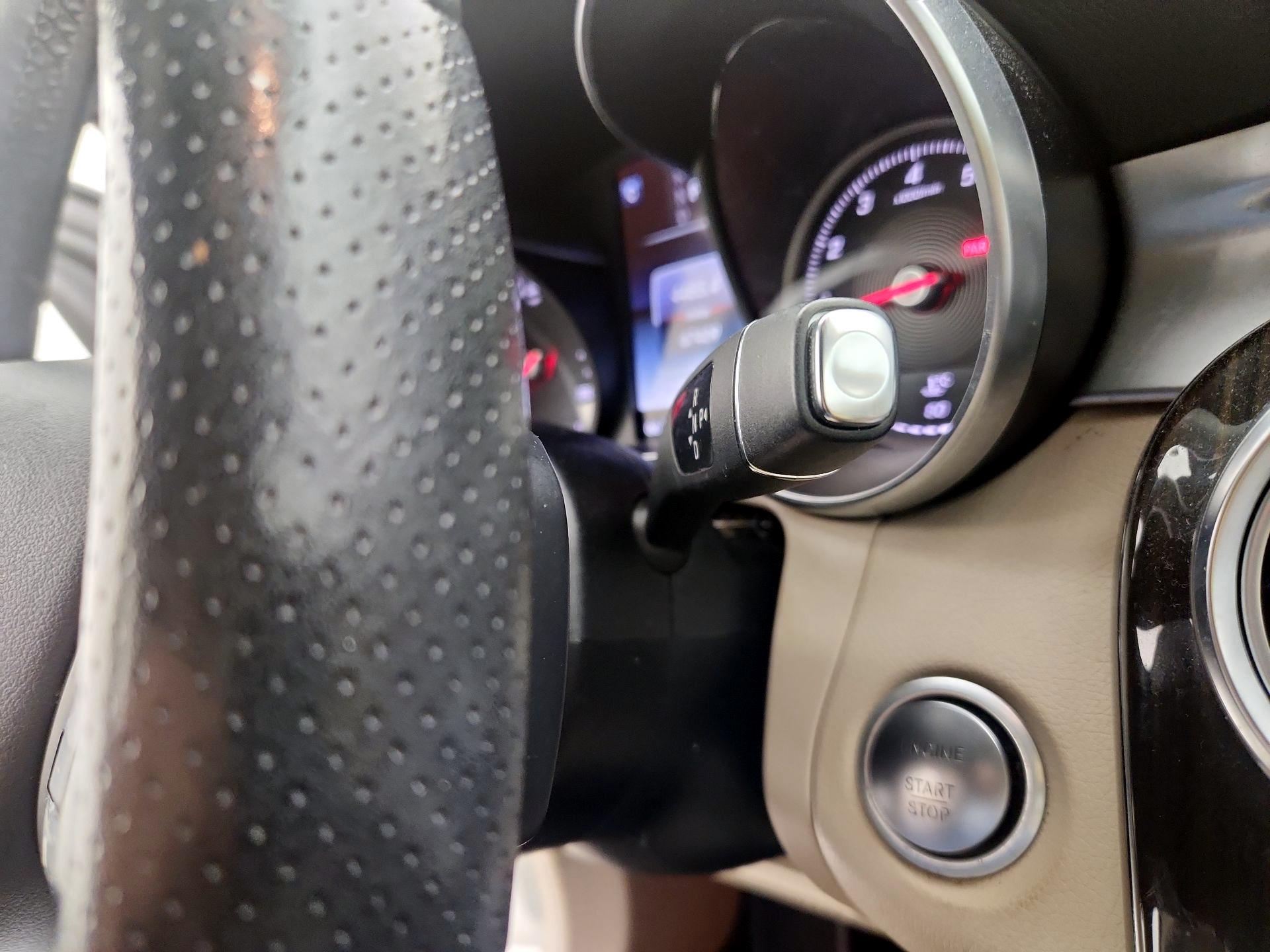 Thumbnail: 2017 Mercedes-Benz GLC - 17