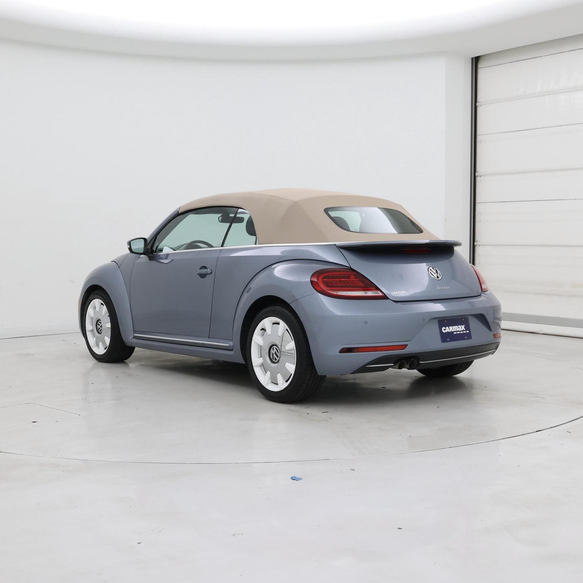 Thumbnail: 2019 Volkswagen Beetle - 2