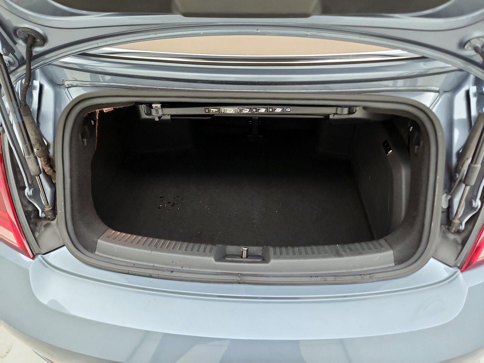 Thumbnail: 2019 Volkswagen Beetle - 20