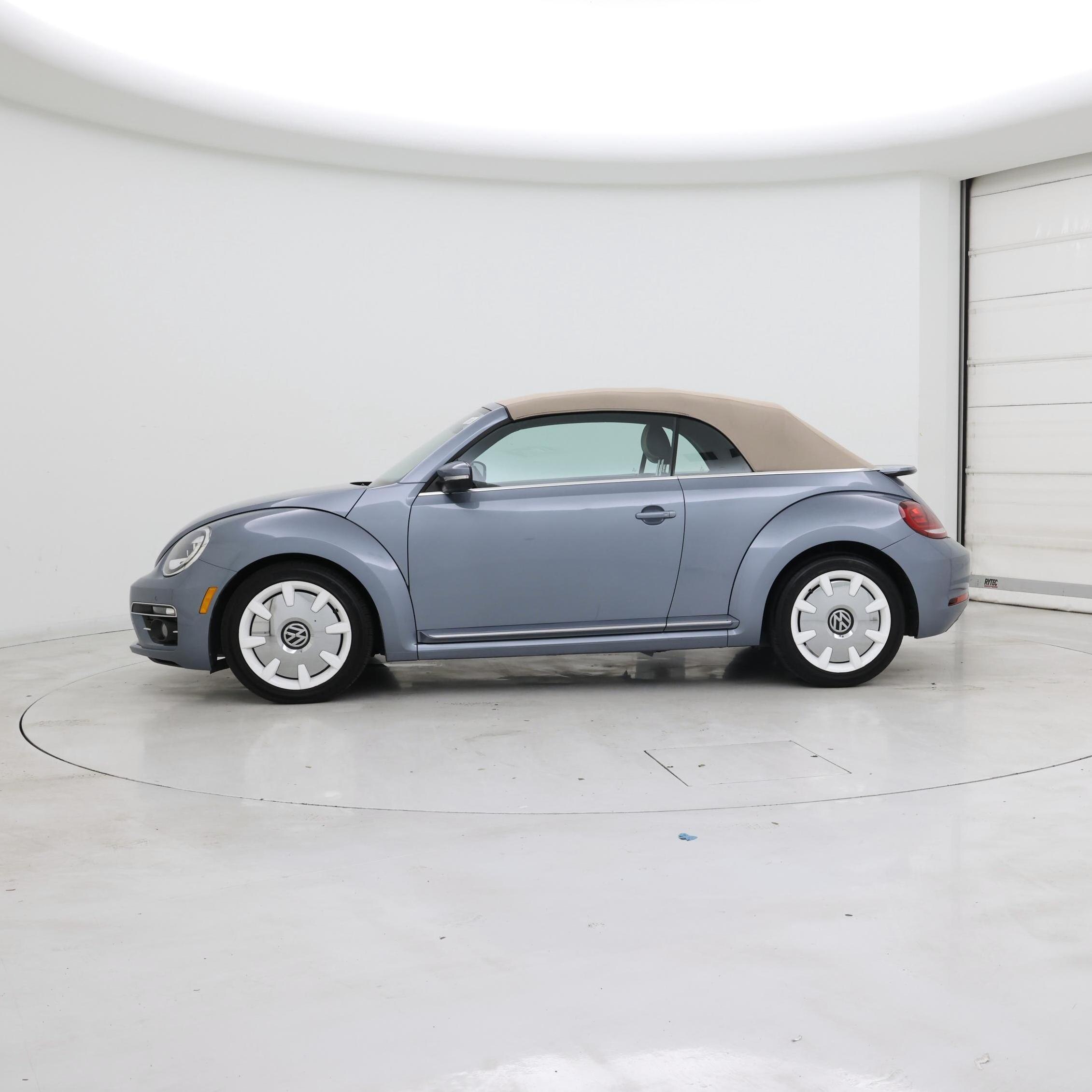 Thumbnail: 2019 Volkswagen Beetle - 3