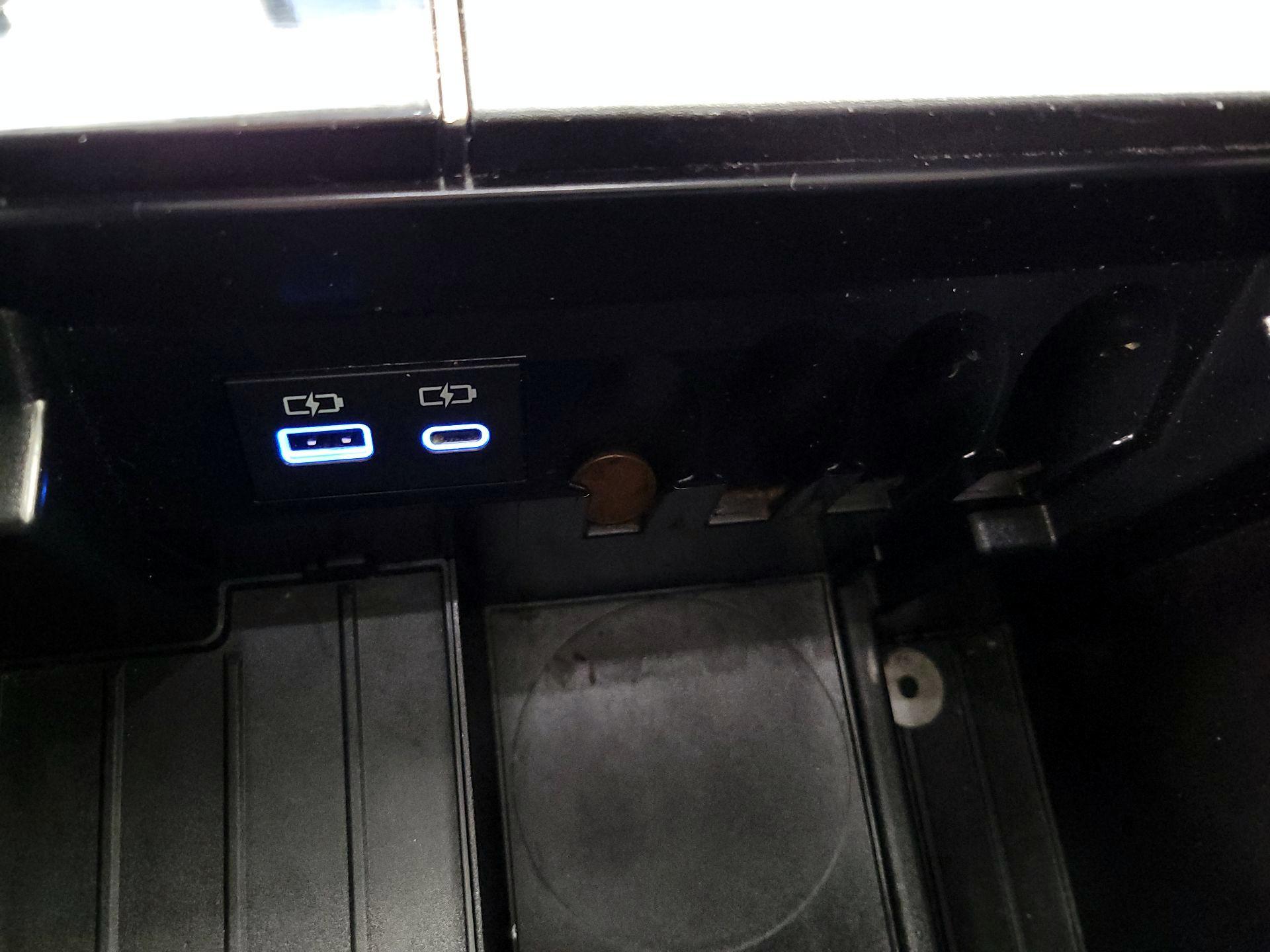 Thumbnail: 2022 Toyota Tundra - 18