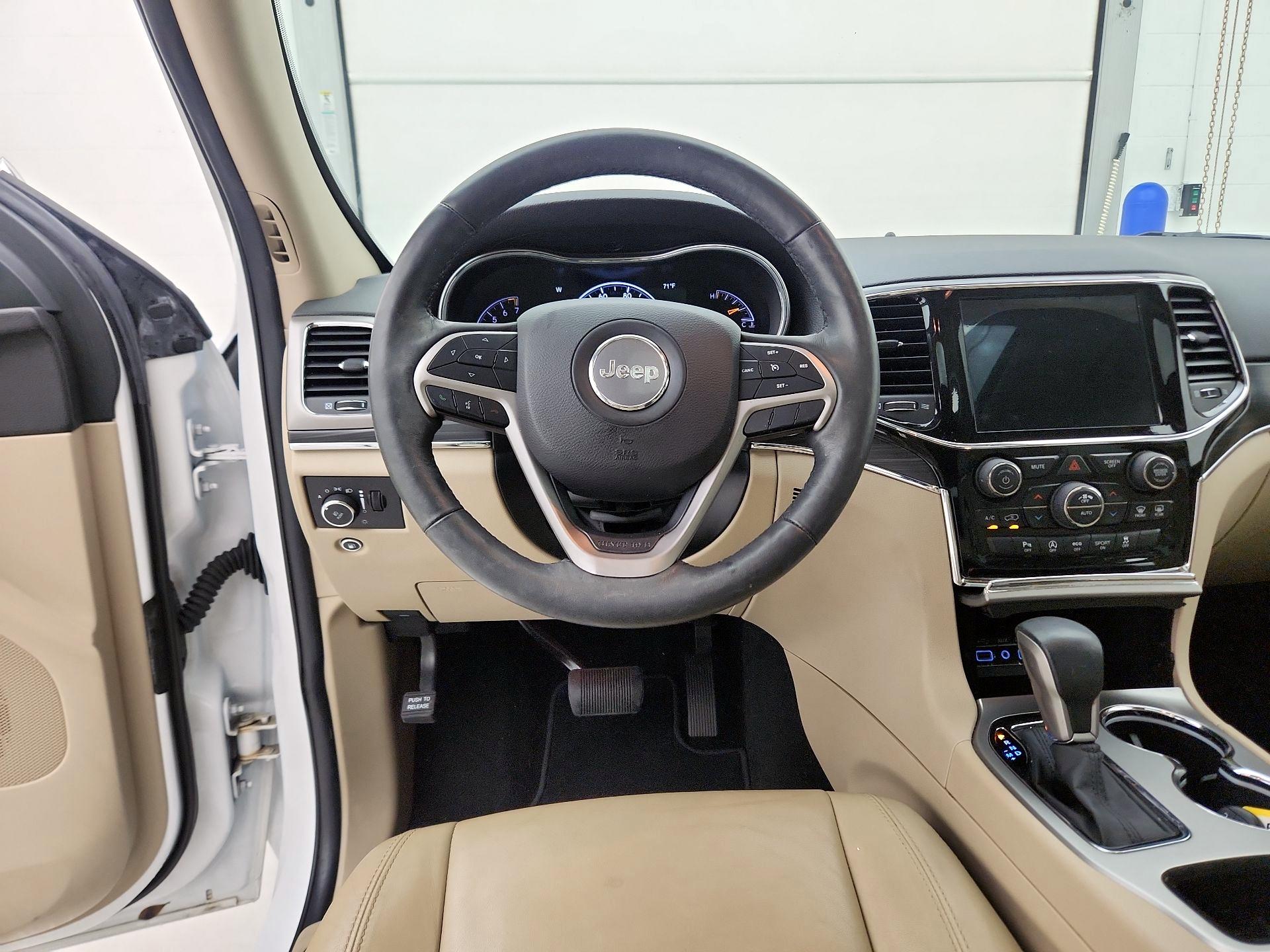 Thumbnail: 2019 Jeep Grand Cherokee - 10