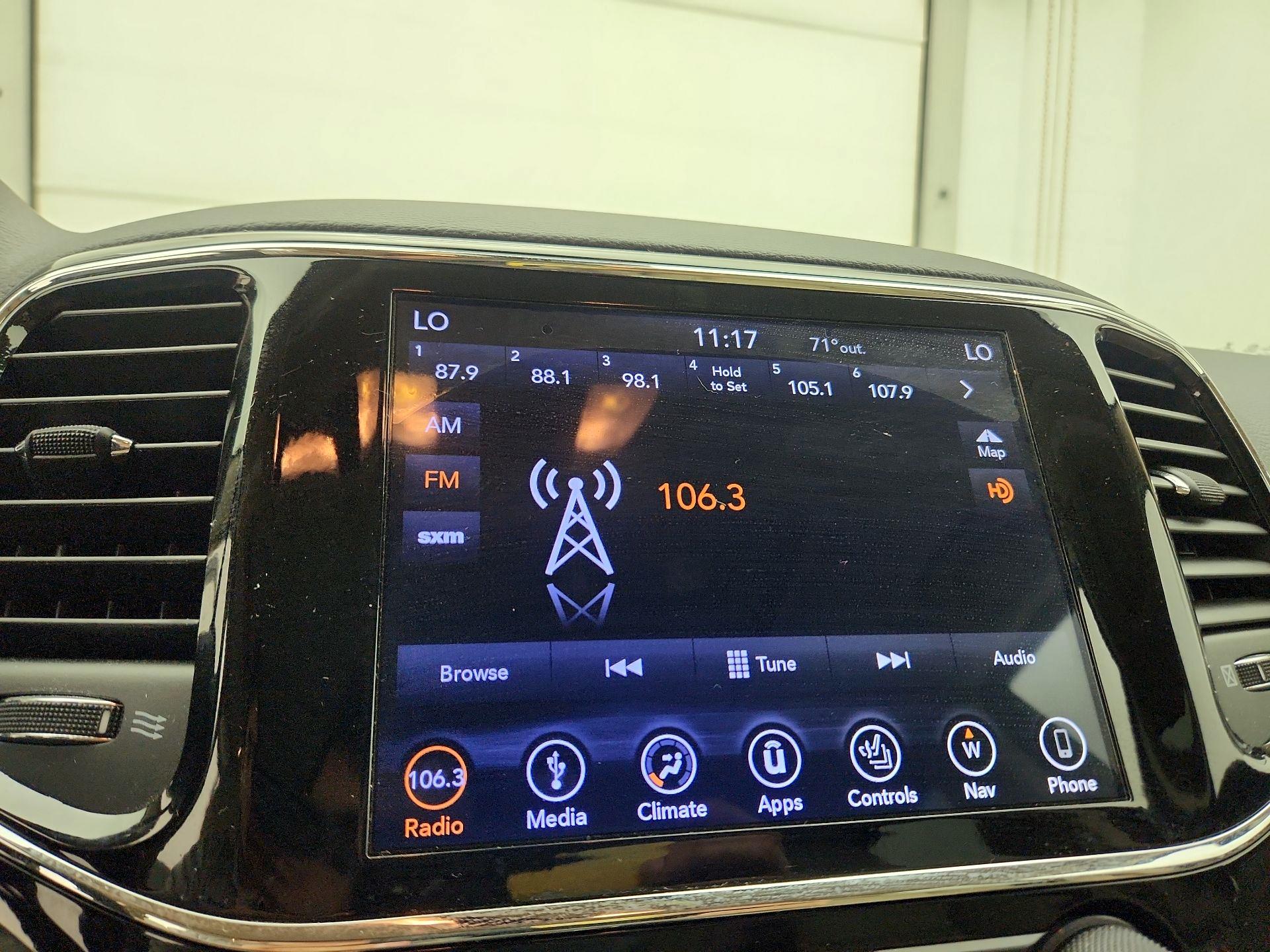 Thumbnail: 2019 Jeep Grand Cherokee - 15