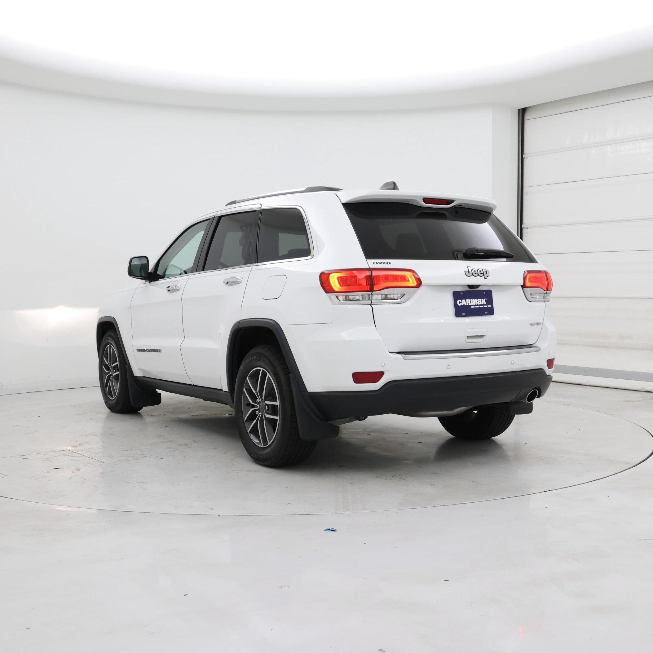Thumbnail: 2019 Jeep Grand Cherokee - 2