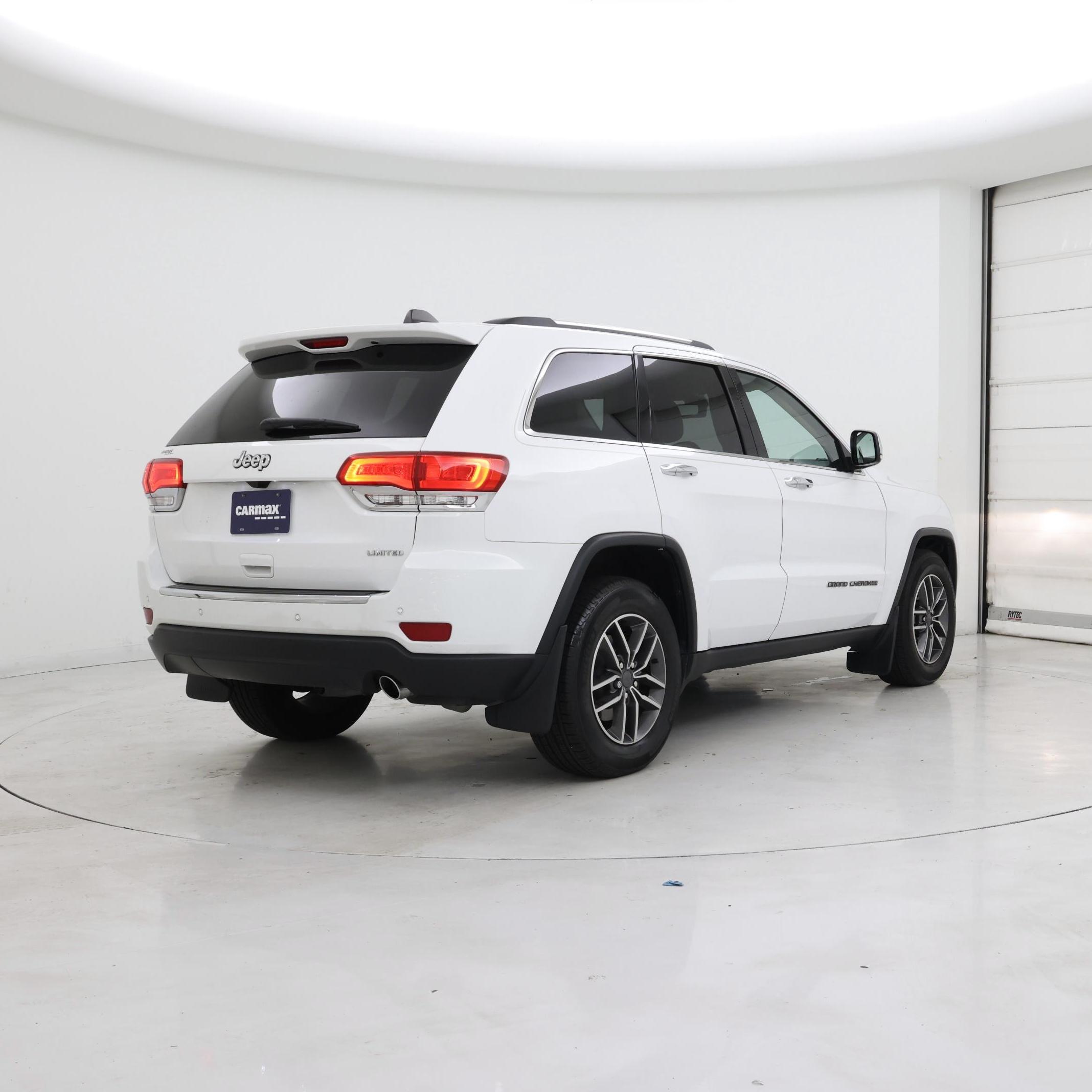 Thumbnail: 2019 Jeep Grand Cherokee - 8