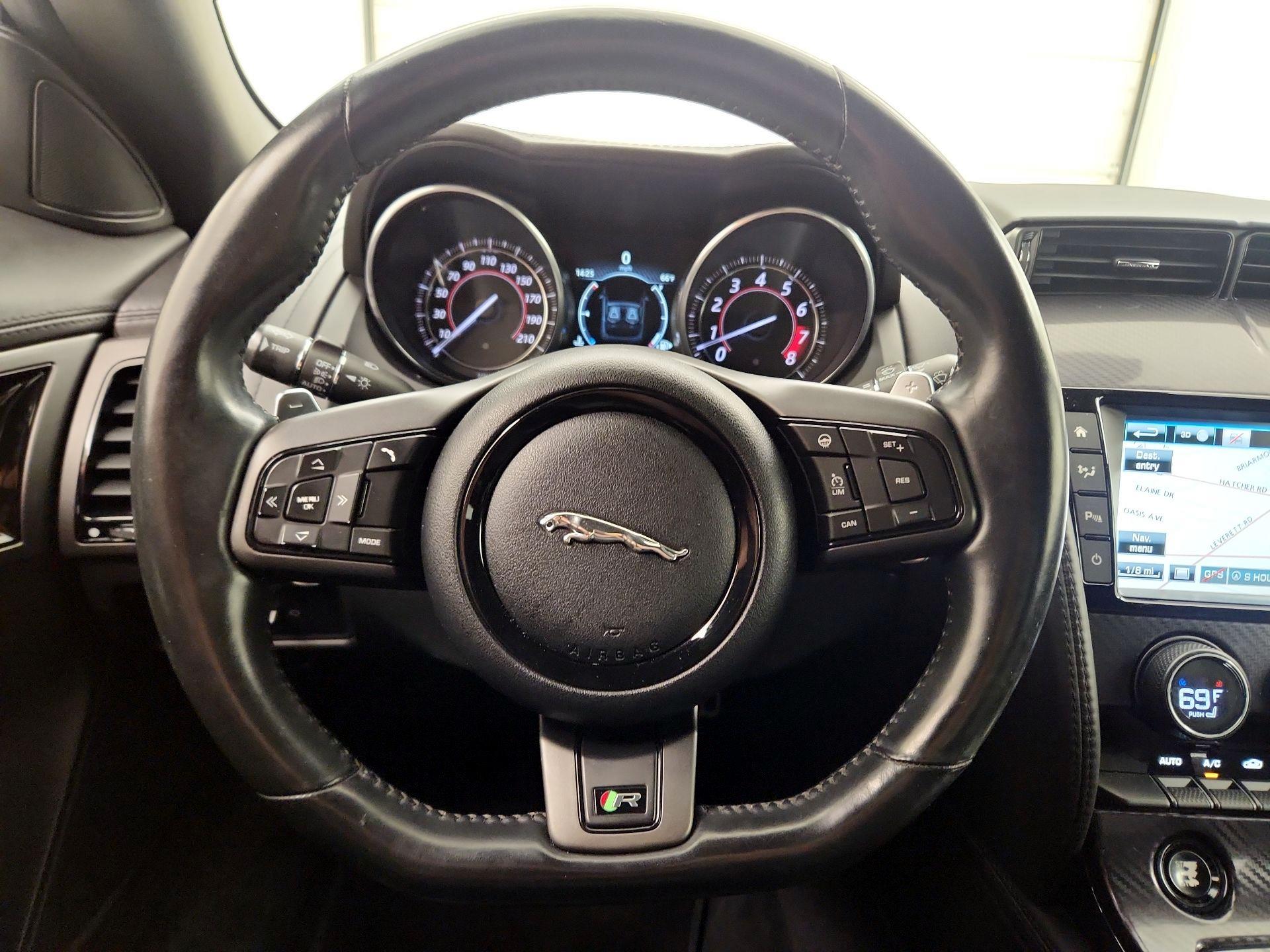 Thumbnail: 2016 Jaguar F-Type - 10
