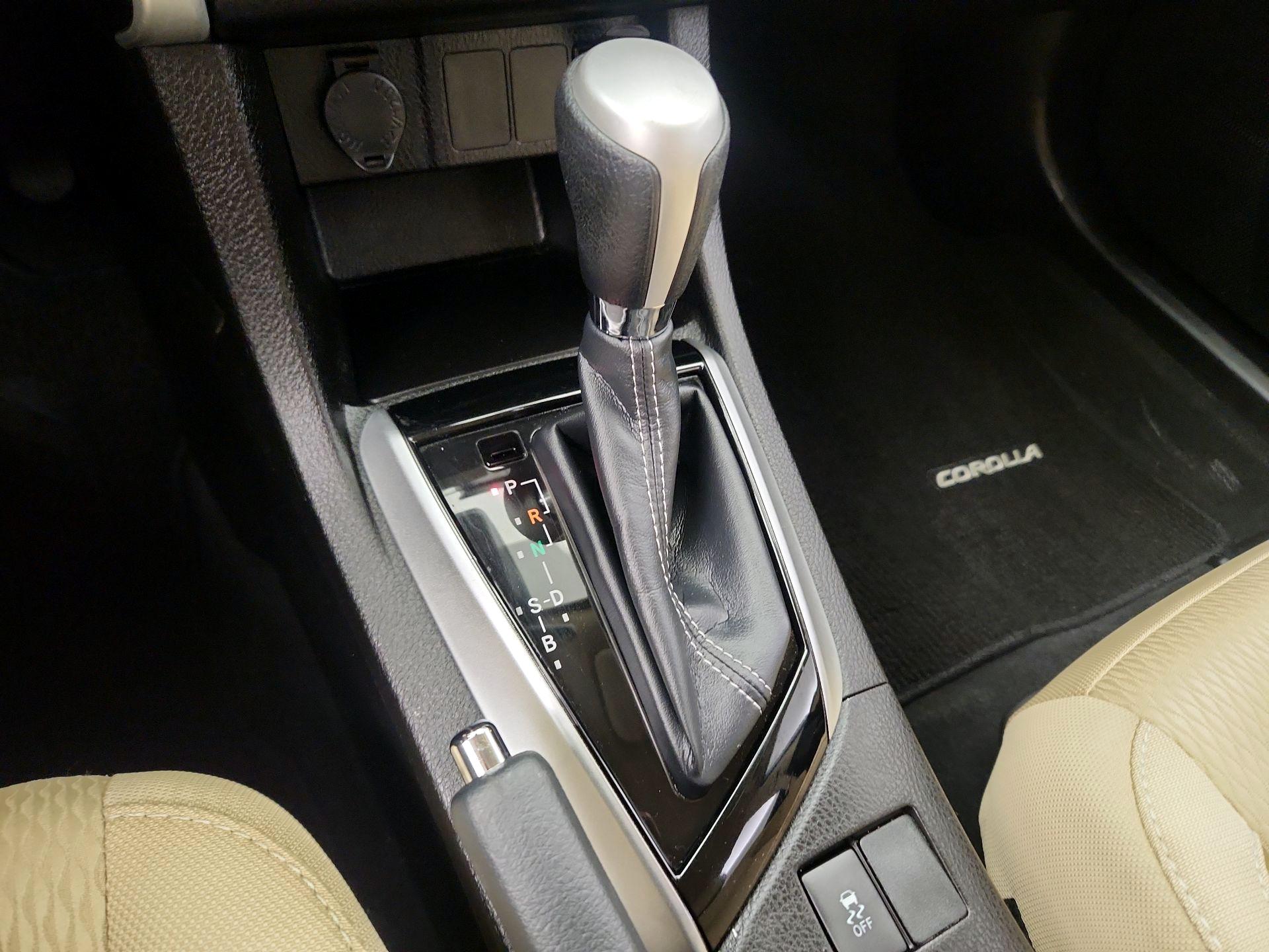 Thumbnail: 2018 Toyota Corolla - 17