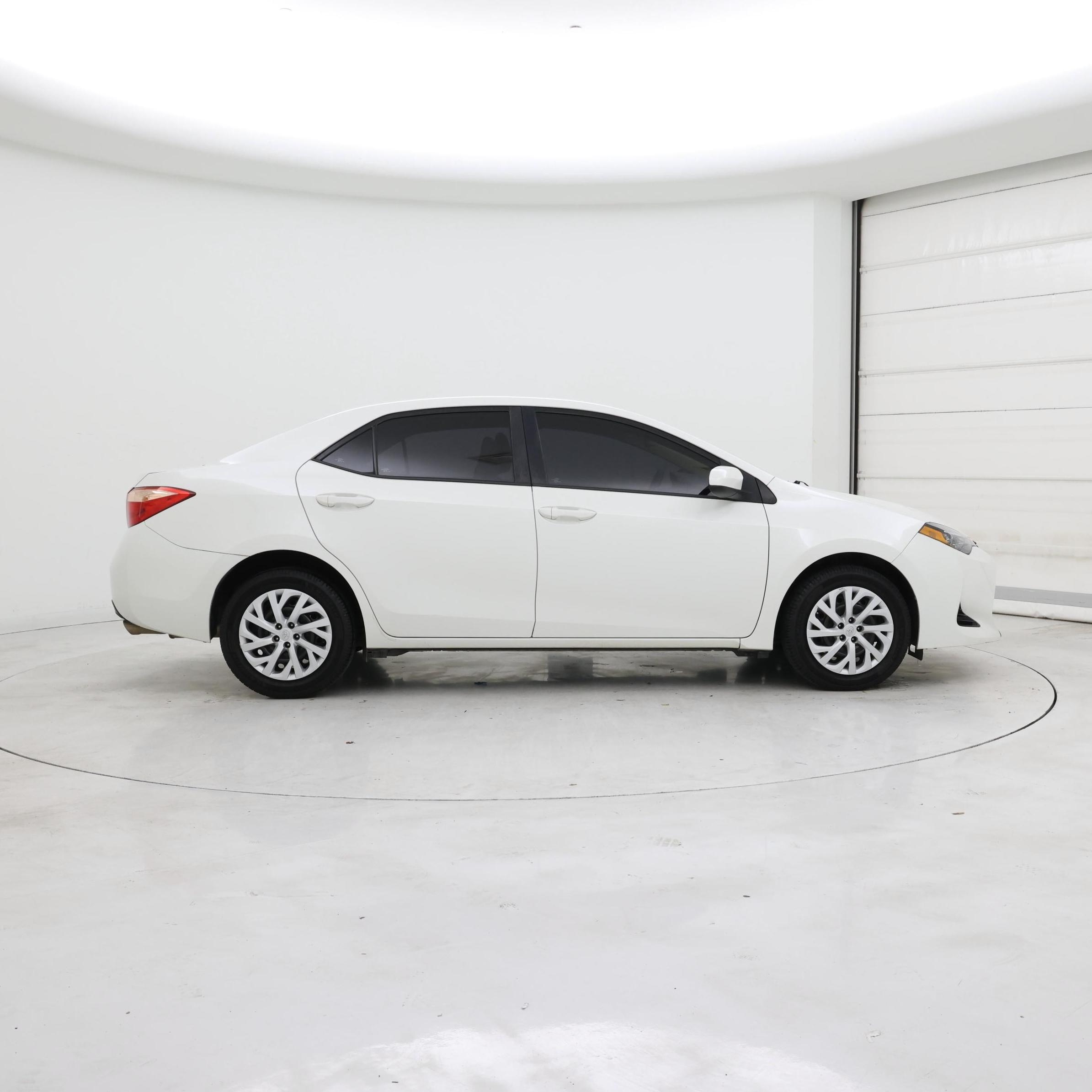 Thumbnail: 2018 Toyota Corolla - 7