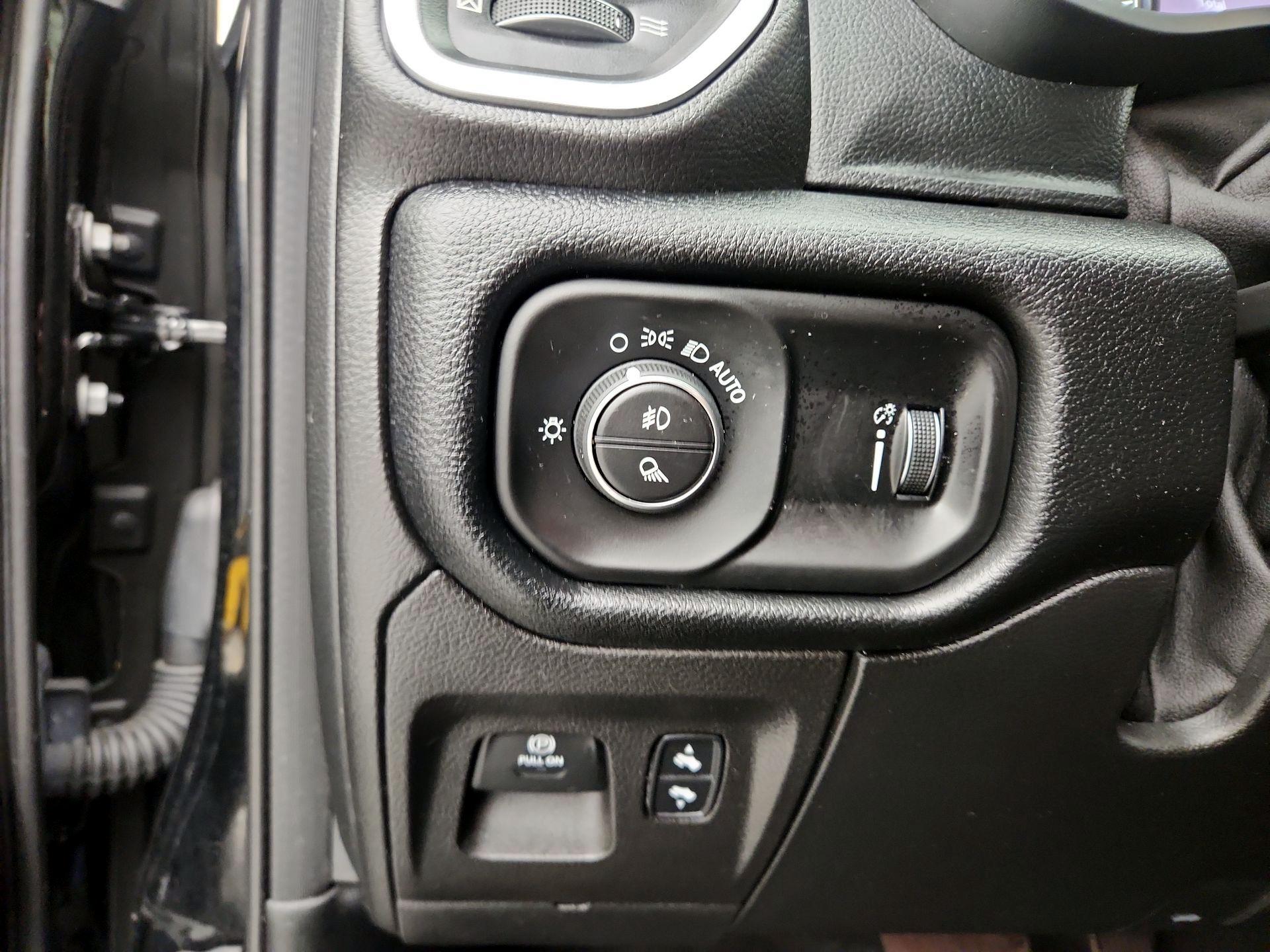 Thumbnail: 2021 RAM 1500 - 13