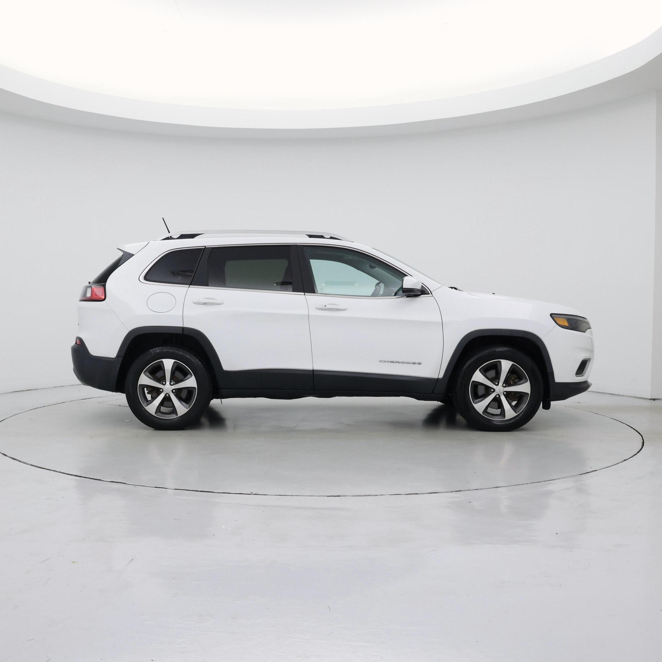 Thumbnail: 2020 Jeep Cherokee - 7