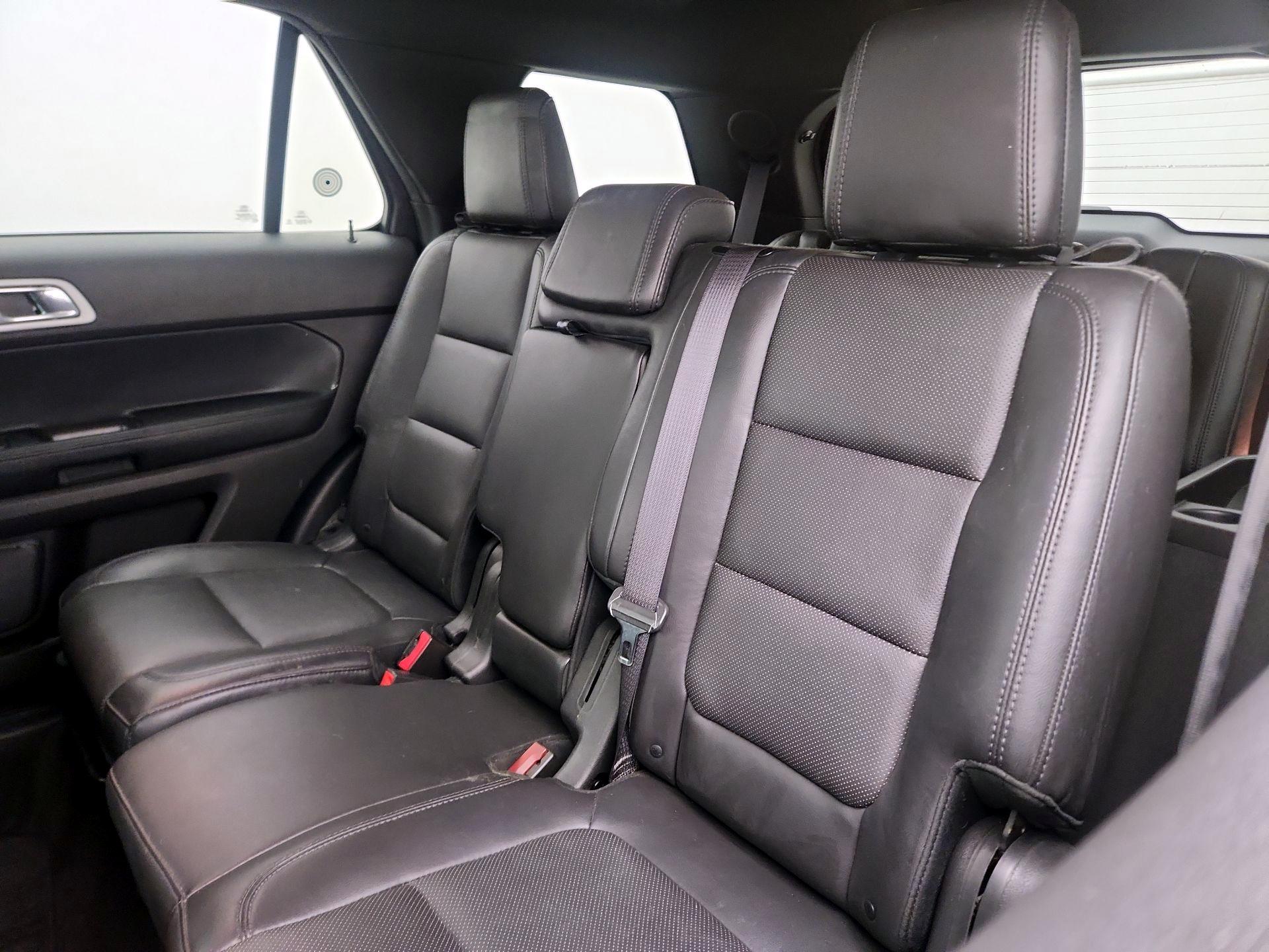 Thumbnail: 2015 Ford Explorer - 19