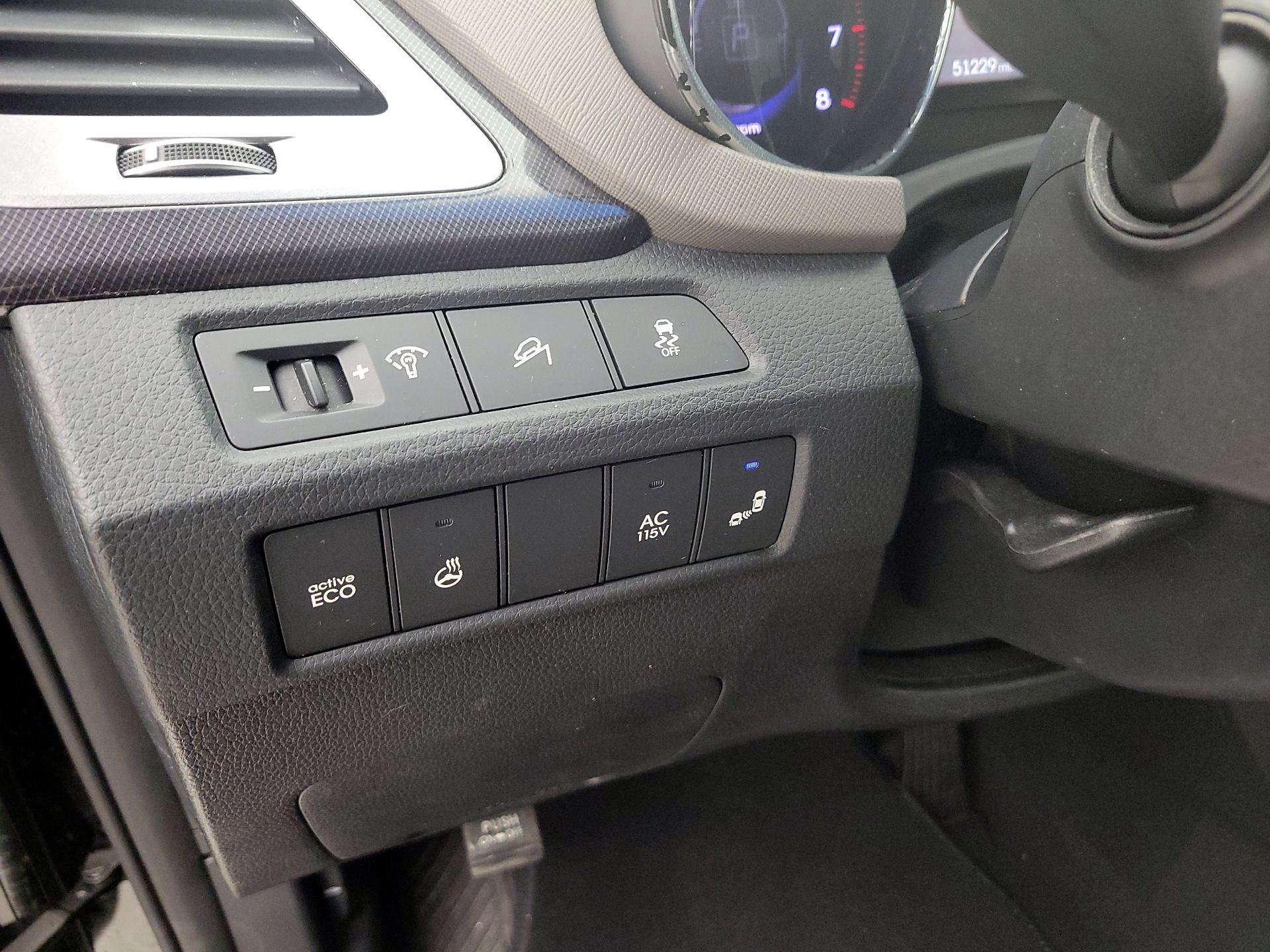 Thumbnail: 2014 Hyundai Santa Fe - 13