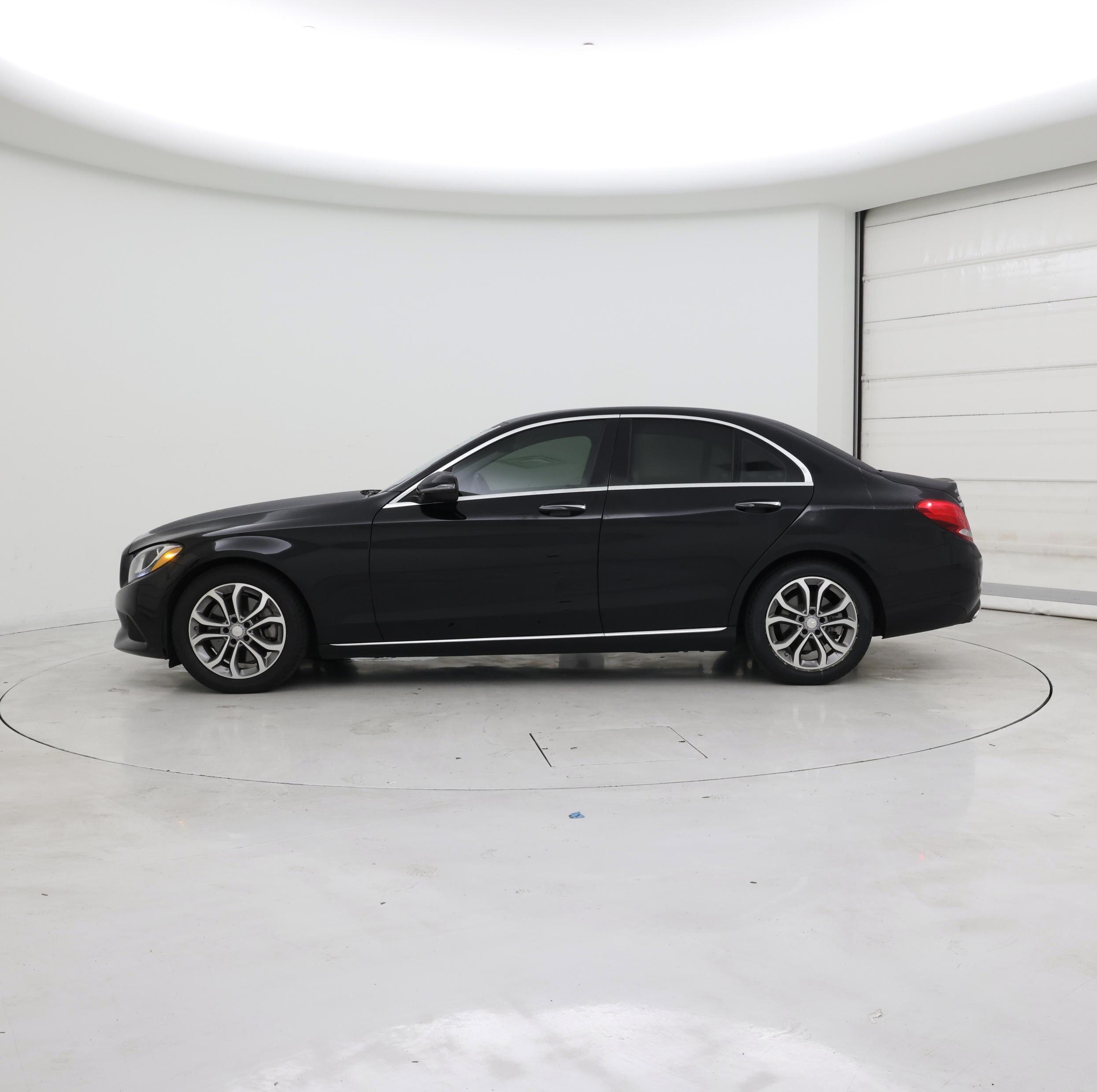 Thumbnail: 2017 Mercedes-Benz C-Class - 3