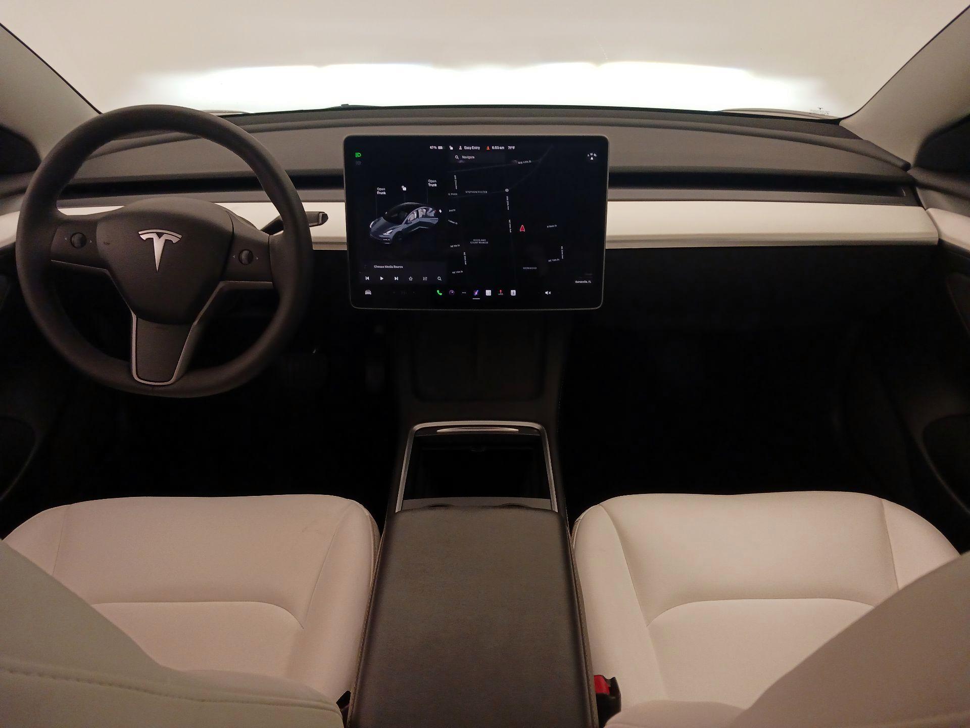 Thumbnail: 2022 Tesla Model 3 - 9