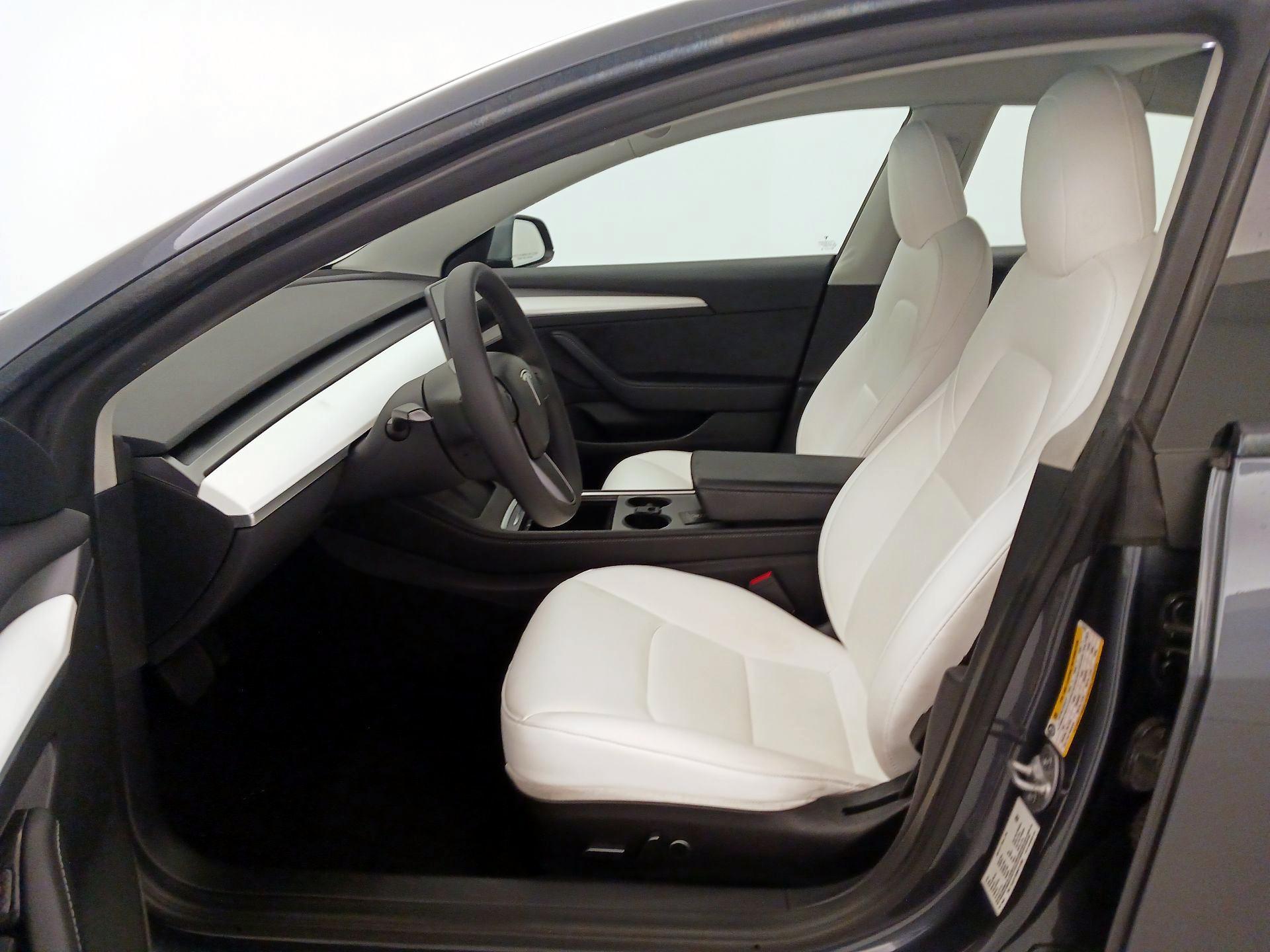 Thumbnail: 2022 Tesla Model 3 - 11