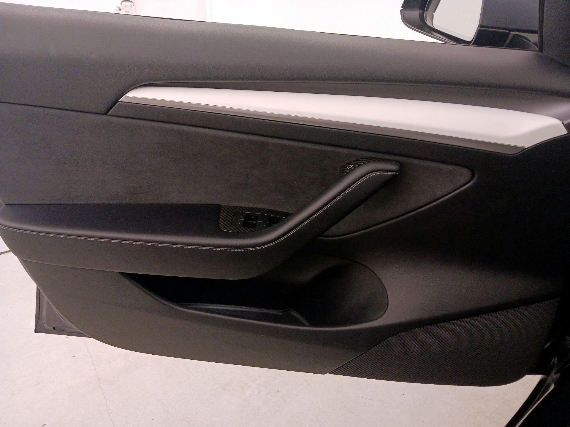 Thumbnail: 2022 Tesla Model 3 - 12