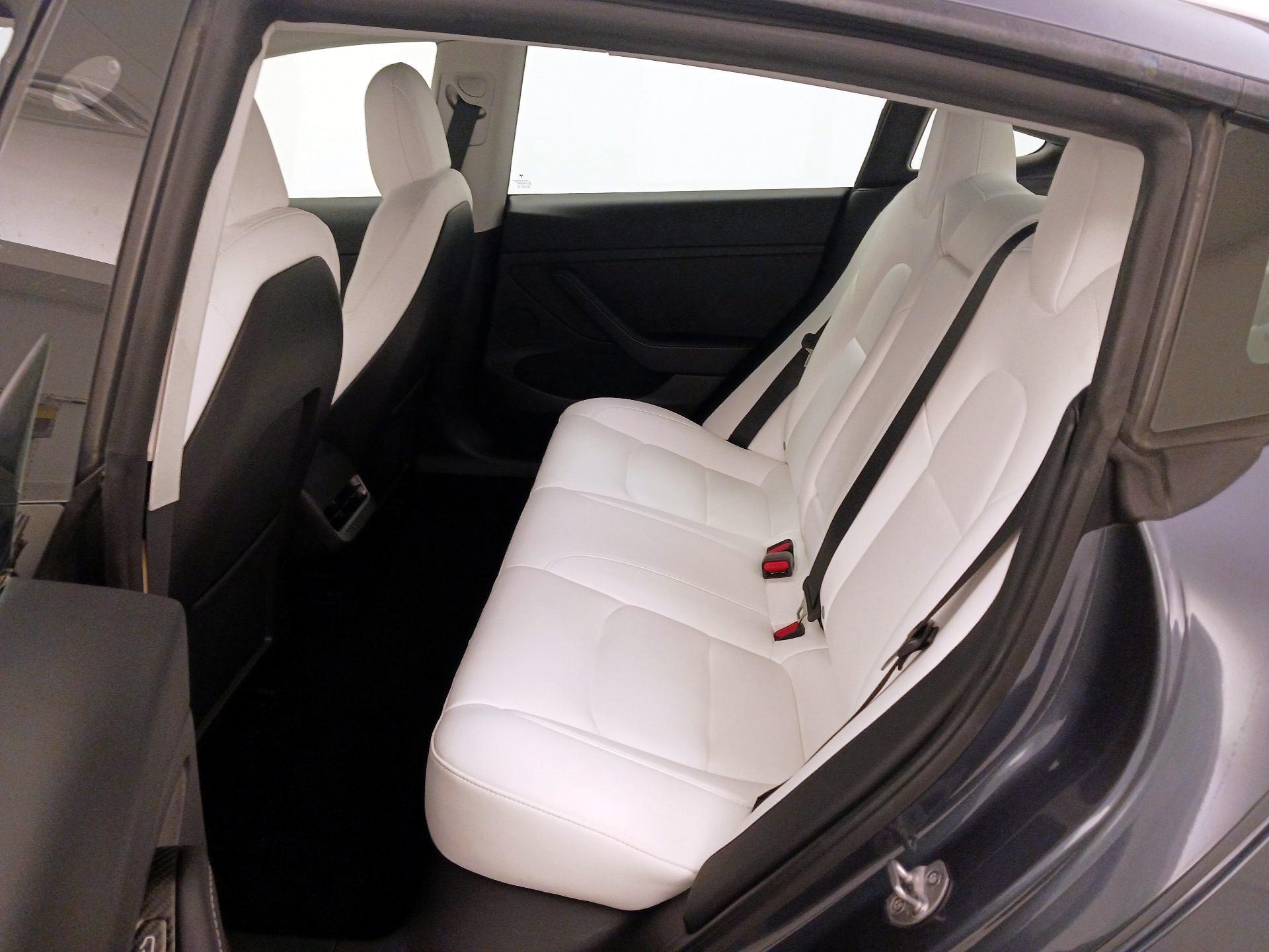 Thumbnail: 2022 Tesla Model 3 - 20