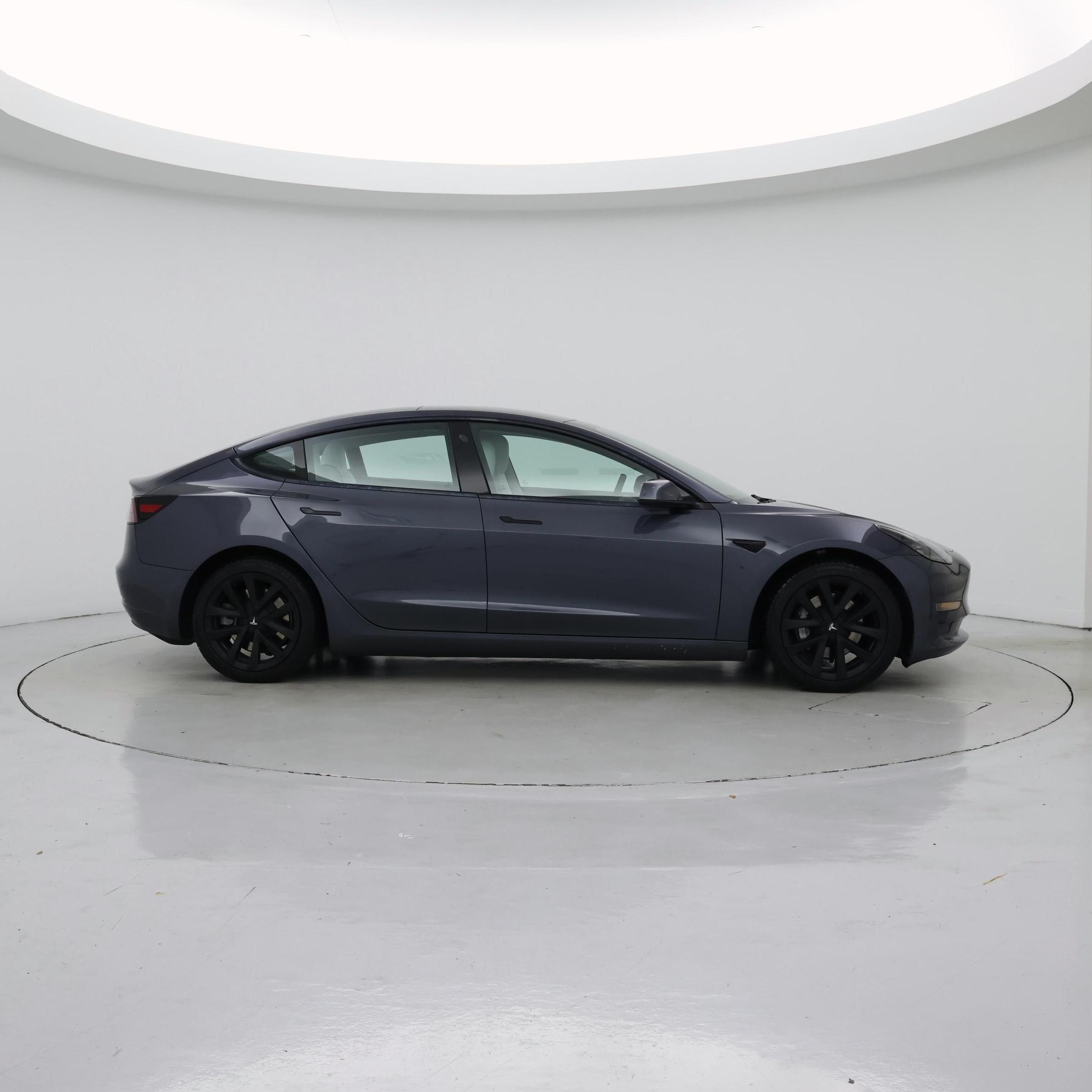 Thumbnail: 2022 Tesla Model 3 - 7