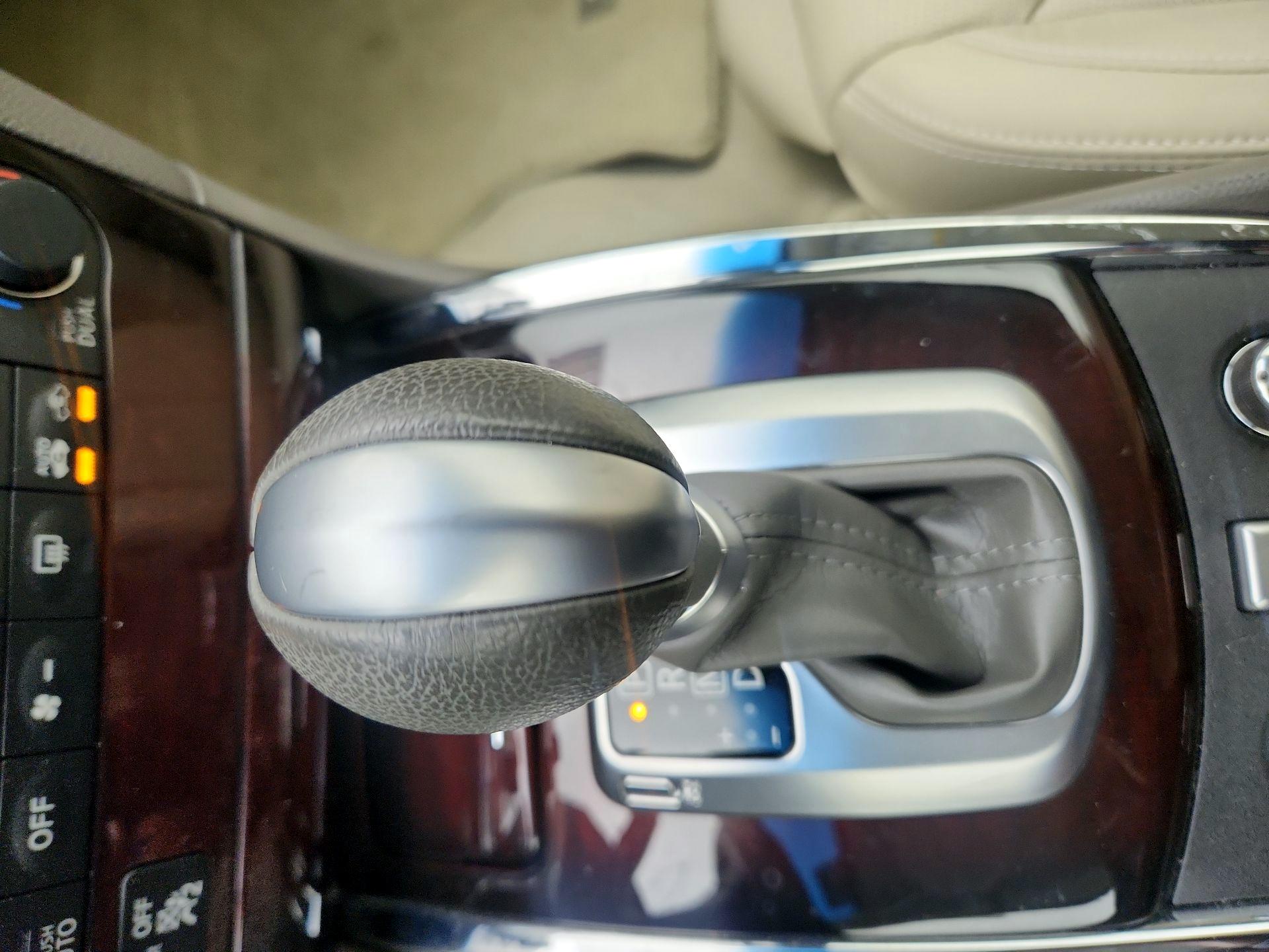 Thumbnail: 2014 INFINITI Q60 - 18